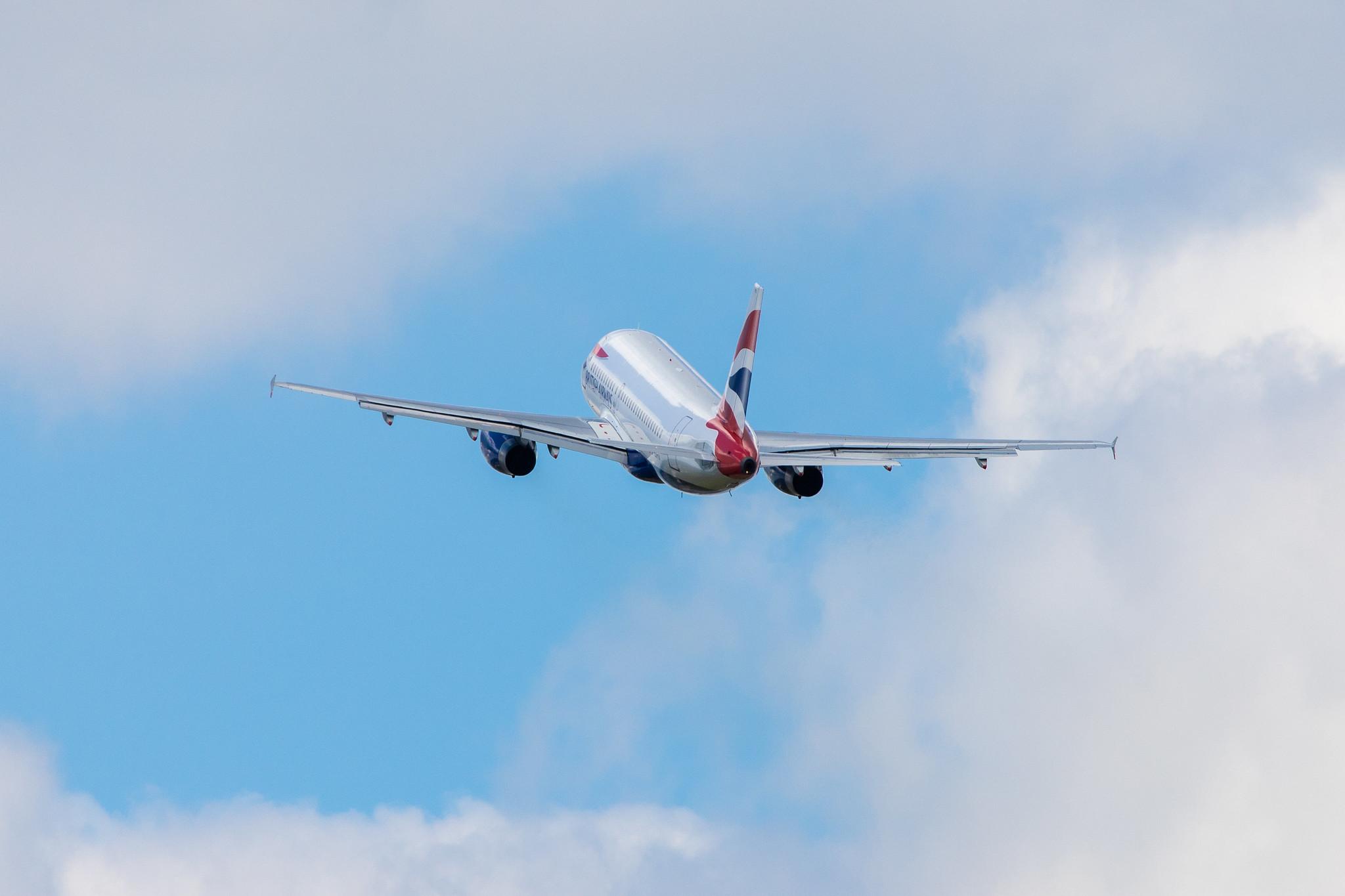 Flughafen Berlin Tegel (TXL): British Airways Airbus A319-131 A319 G-EUPU MSN 1384