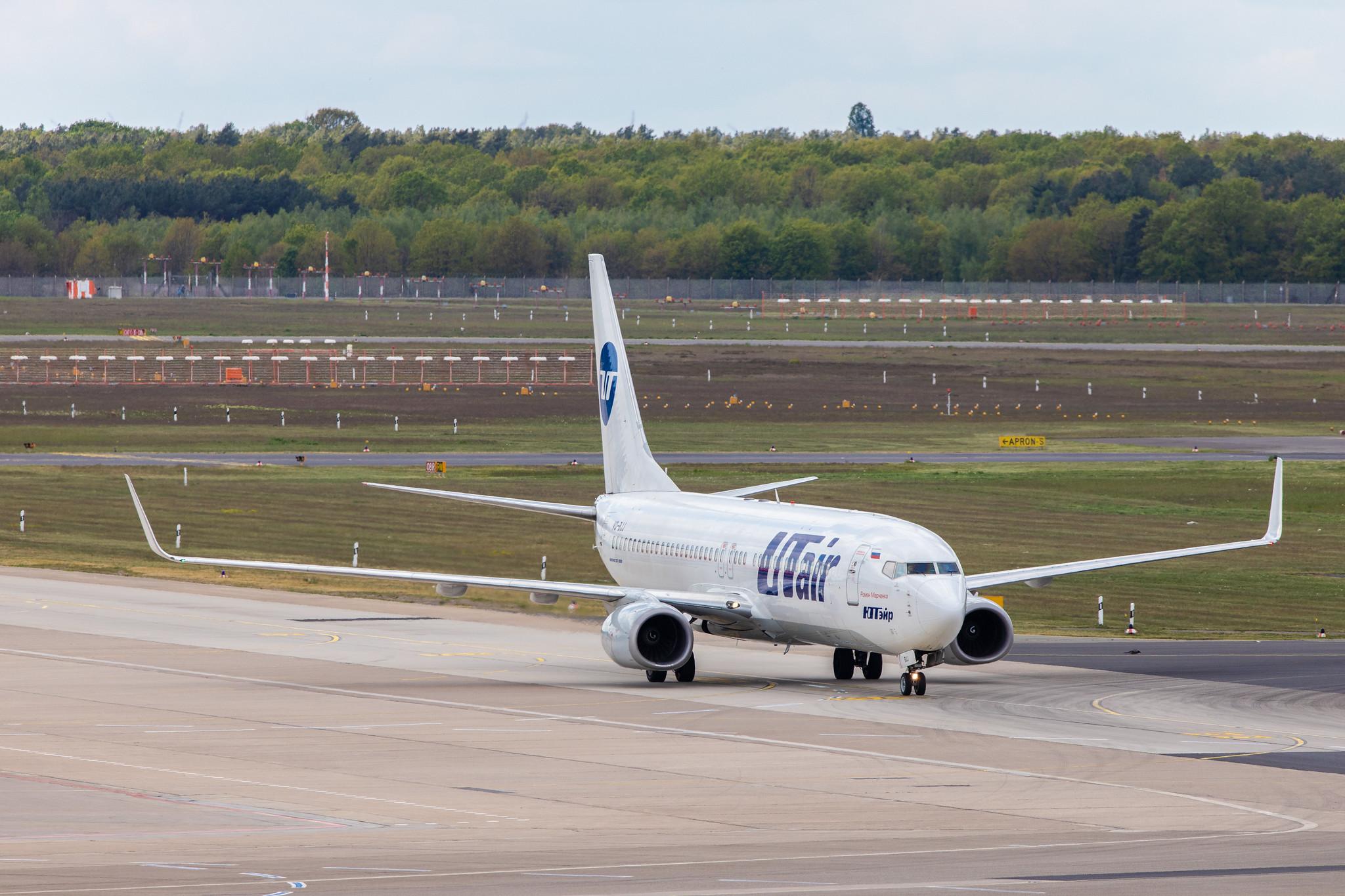 Flughafen Berlin Tegel (TXL): UTair (UT / UTA) |  Boeing 737-8AS B738 | VQ-BJJ | MSN 29937