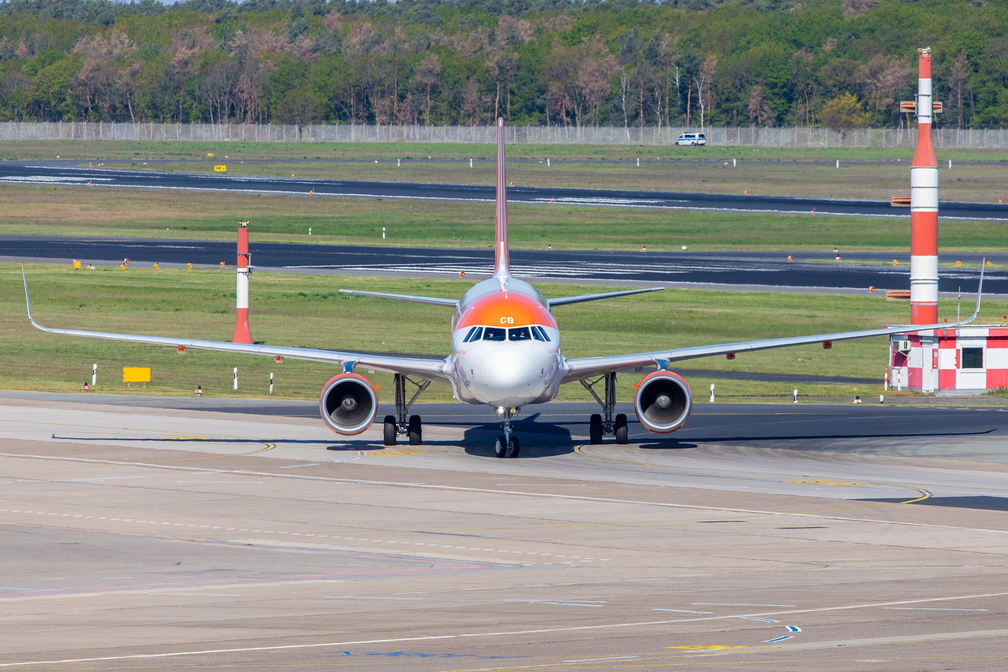 Flughafen Berlin Tegel (TXL): easyJet (U2 / EZY) | Operator: easyJet Europe |  Airbus A320-214 A320 | OE-ICB | MSN 6606
