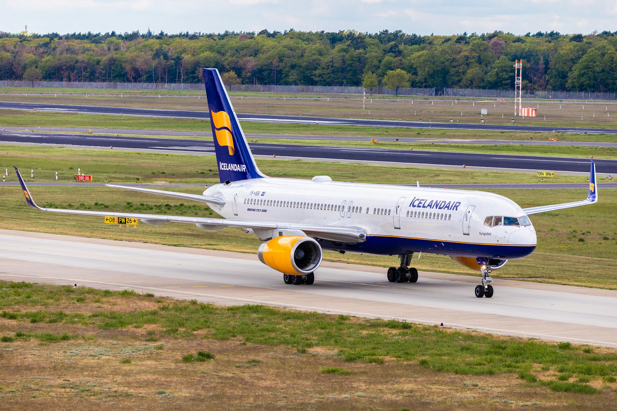 Flughafen Berlin Tegel (TXL): Icelandair (FI / ICE) |  Boeing 757-223 B752 | TF-ISS | MSN 27447