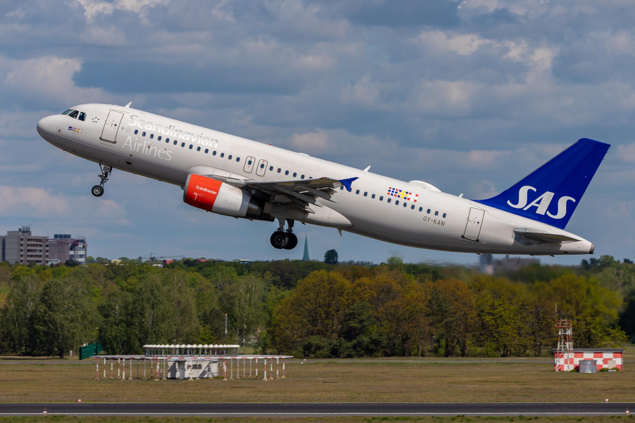 Flughafen Berlin Tegel (TXL): SAS Airbus A320-232 A320 OY-KAN MSN 2958
