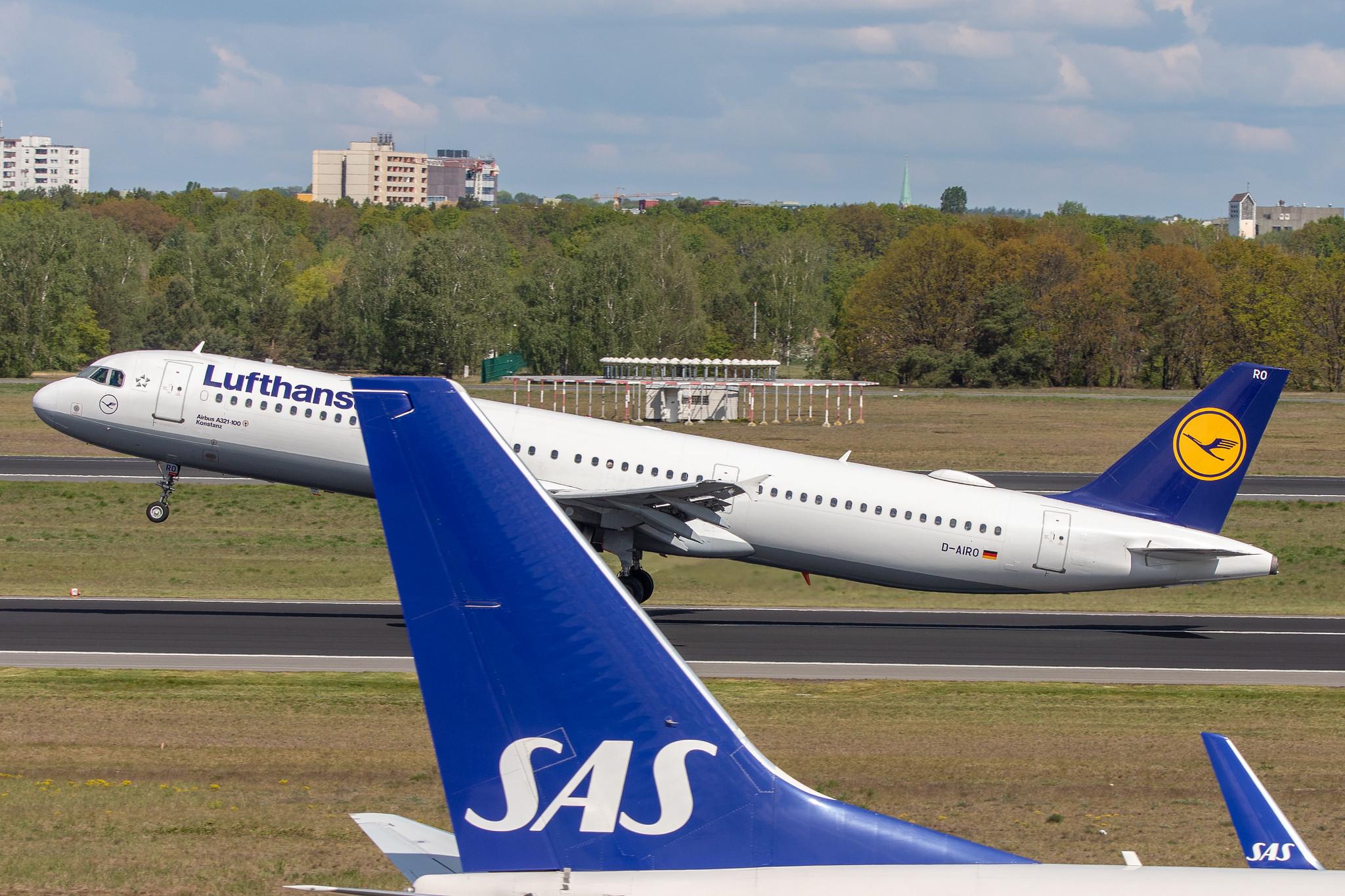 Flughafen Berlin Tegel (TXL): Lufthansa Airbus A321-131 A321 D-AIRO MSN 0563