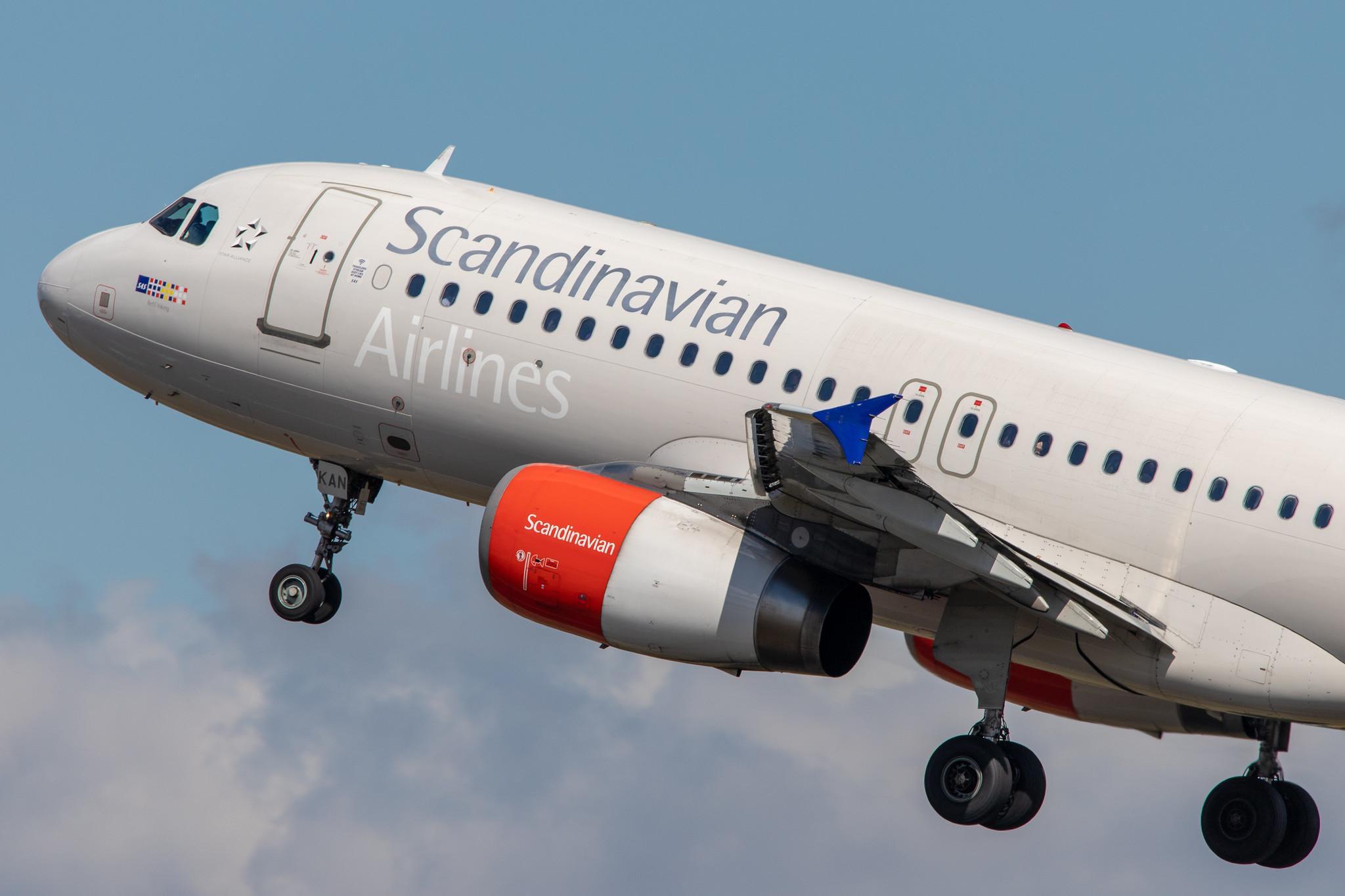 Flughafen Berlin Tegel (TXL): SAS Airbus A320-232 A320 OY-KAN MSN 2958