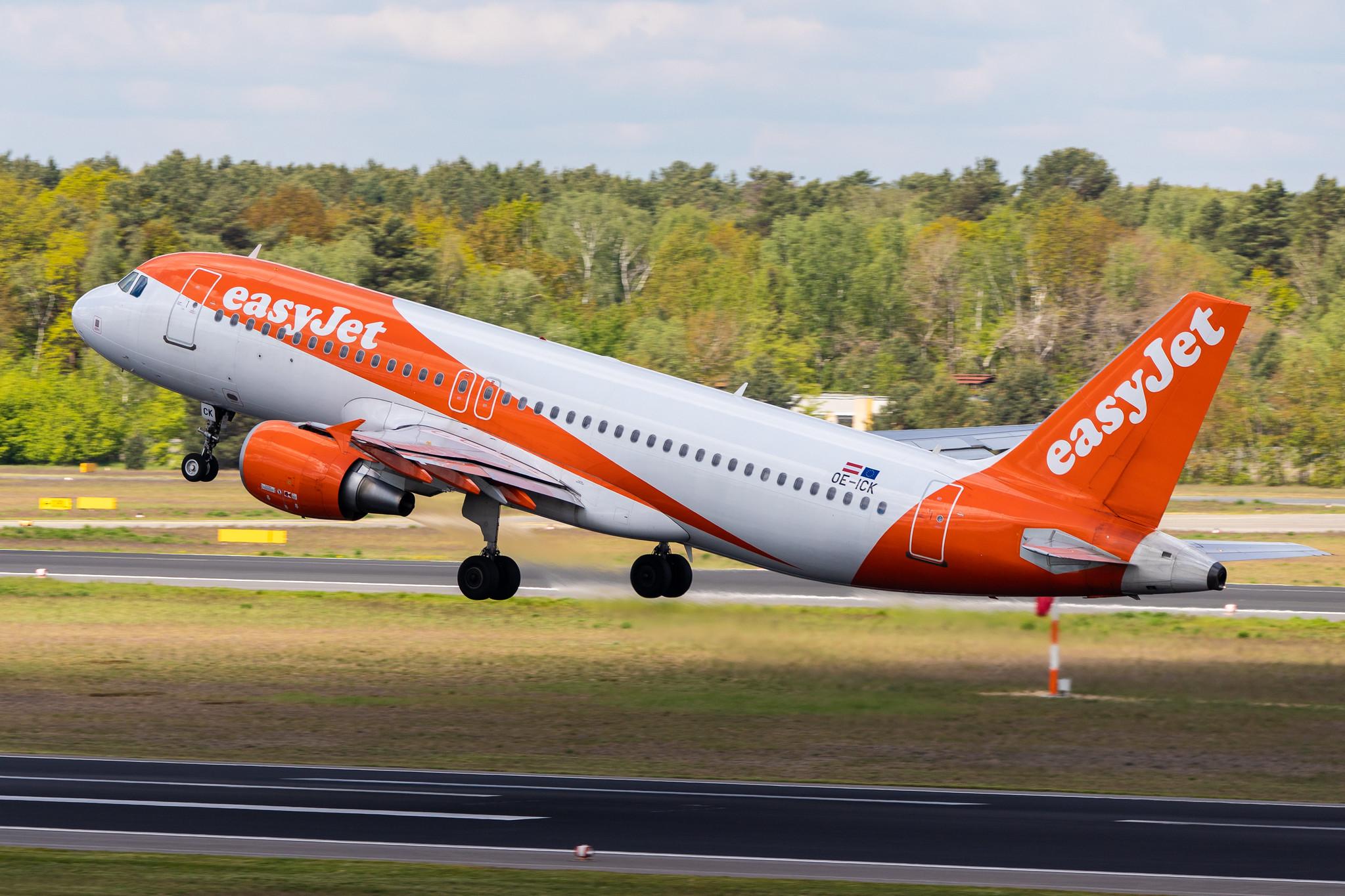 Flughafen Berlin Tegel (TXL): easyJet Airbus A320-214 A320 OE-ICK MSN 5020