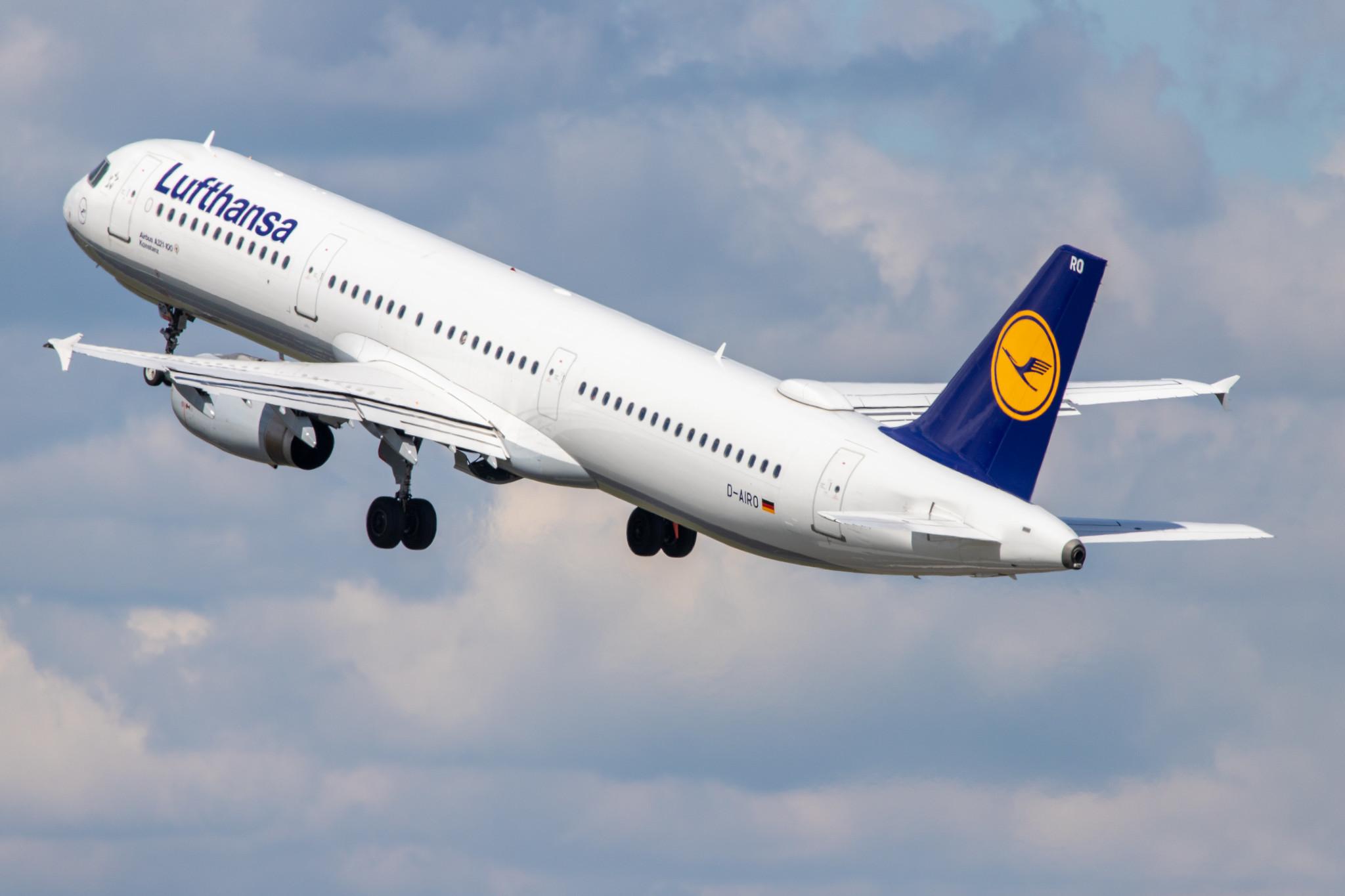 Flughafen Berlin Tegel (TXL): Lufthansa Airbus A321-131 A321 D-AIRO MSN 0563