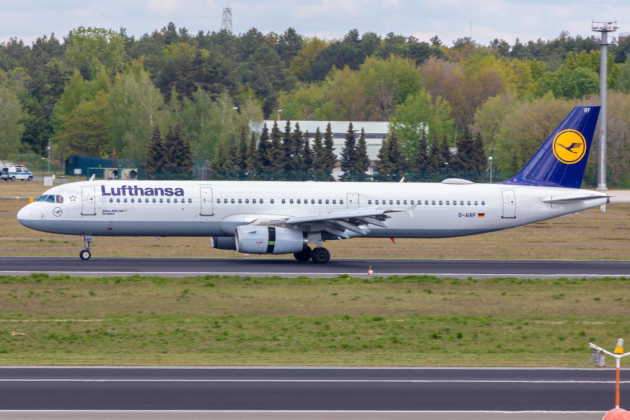 Flughafen Berlin Tegel (TXL): Lufthansa Airbus A321-131 A321 D-AIRF MSN 0493