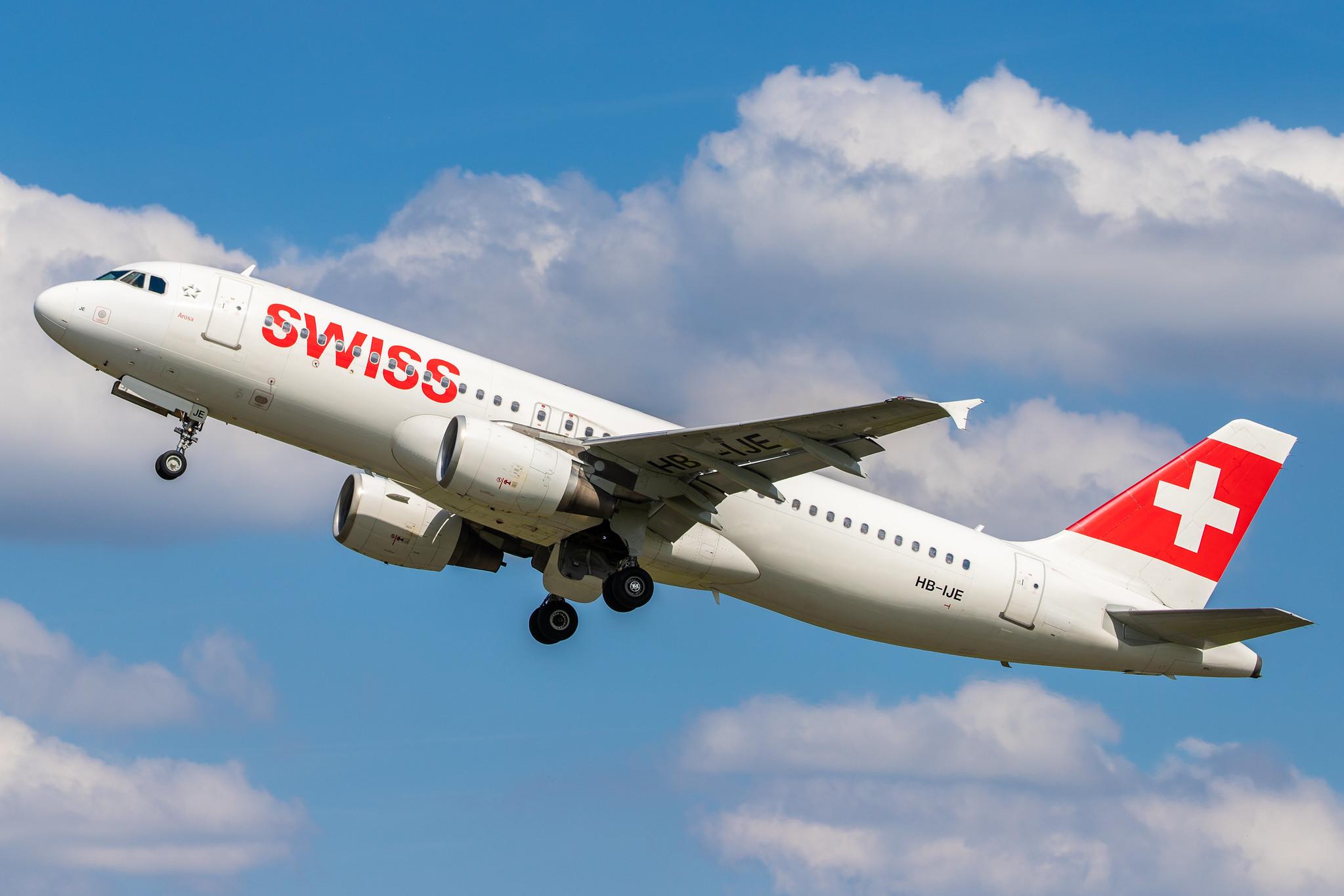 Hamburg Airport: Swiss (LX / SWR) |  Airbus A320-214 A320 | HB-IJE | MSN 0559