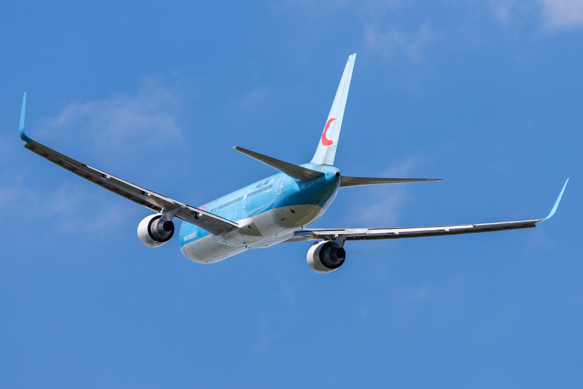 Hamburg Airport: Neos (NO / NOS) |  Boeing 767-306(ER) B763 | I-NDMJ | MSN 27958