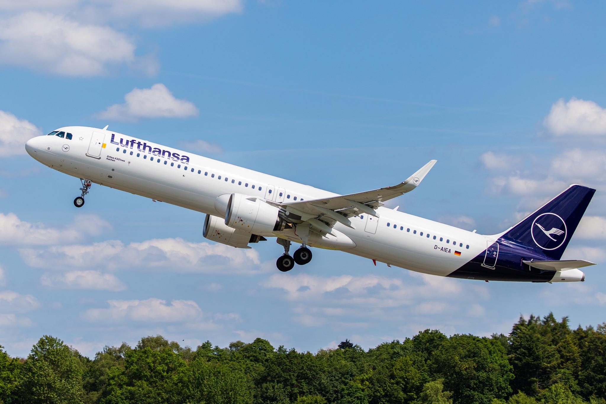 Hamburg Airport: Lufthansa (LH / DLH) |  Airbus A321-271NX A21N | D-AIEA | MSN 8761