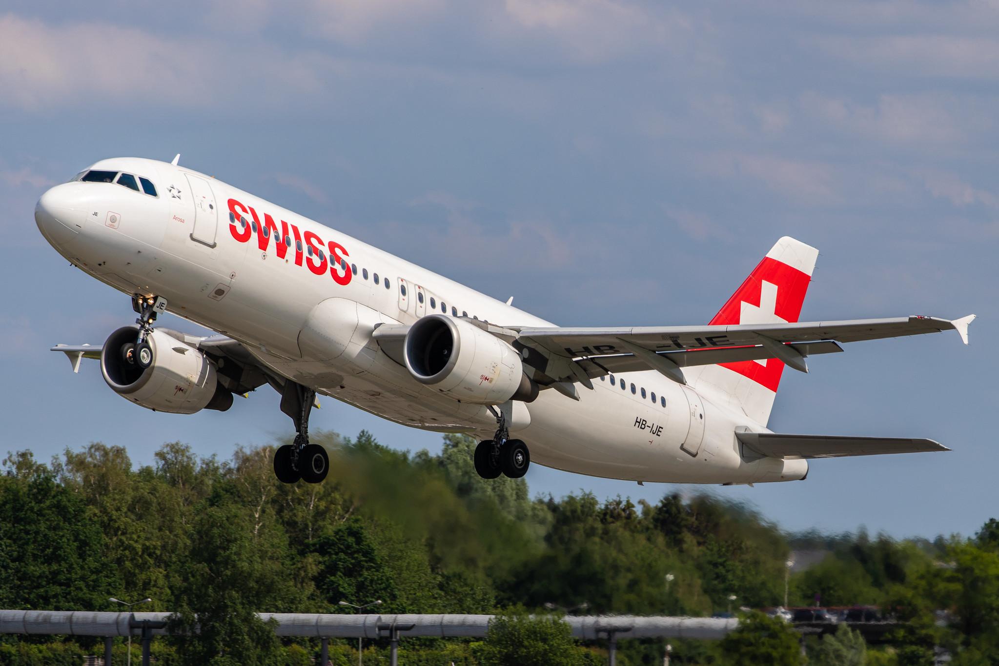 Hamburg Airport: Swiss (LX / SWR) |  Airbus A320-214 A320 | HB-IJE | MSN 0559