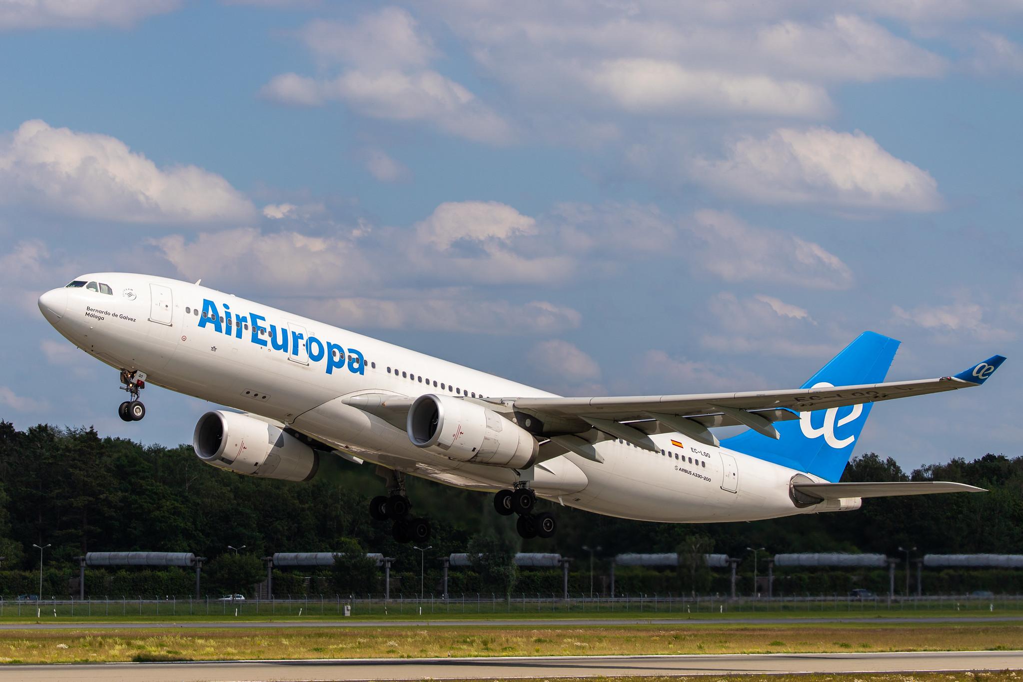 Hamburg Airport: Air Europa (UX / AEA) | Airbus A330-243 A332 | EC-LQO | MSN 0505