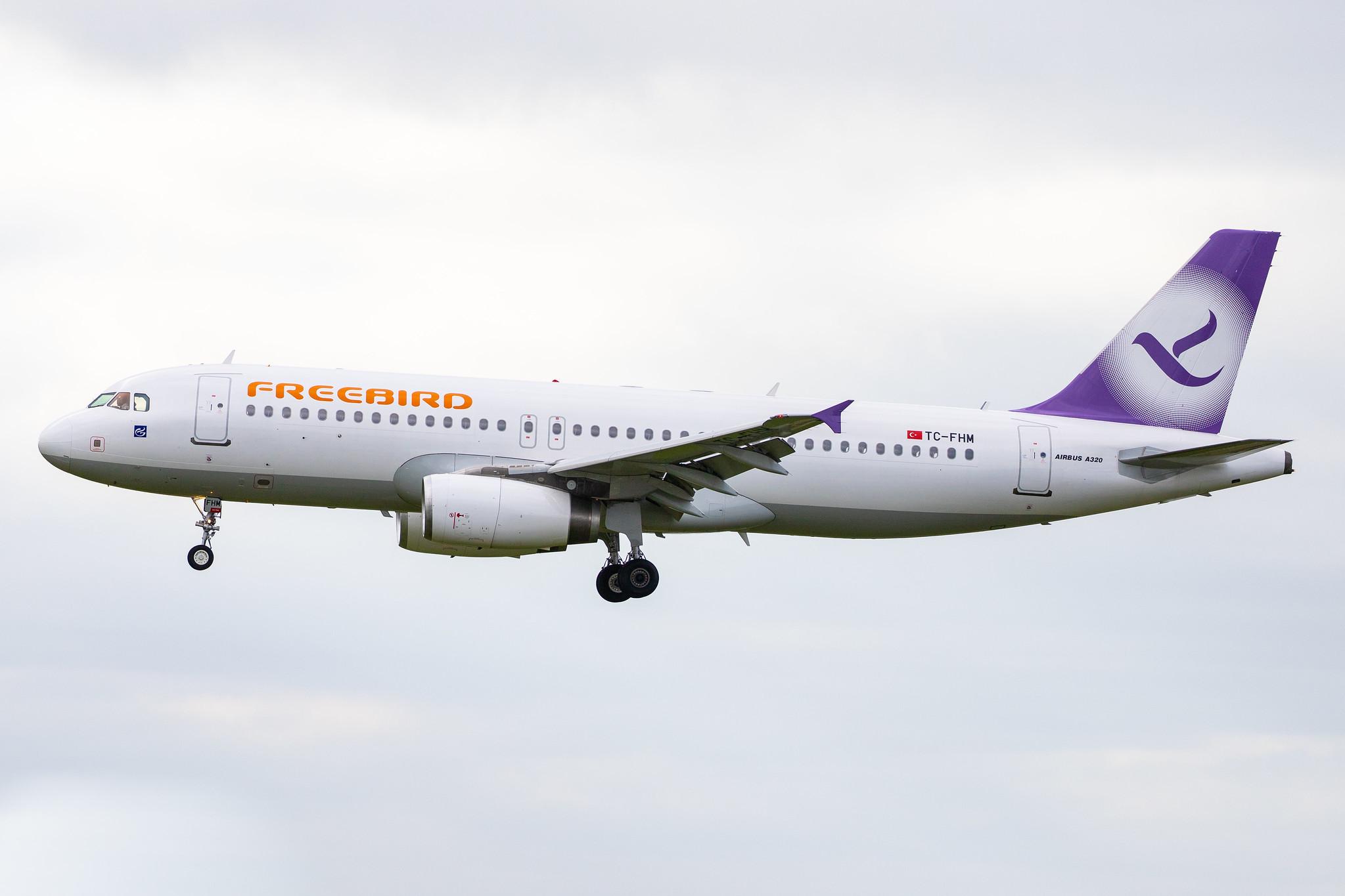 Hamburg Airport: Freebird Airlines (FH / FHY) |  Airbus A320-232 A320 | TC-FHM | MSN 3012