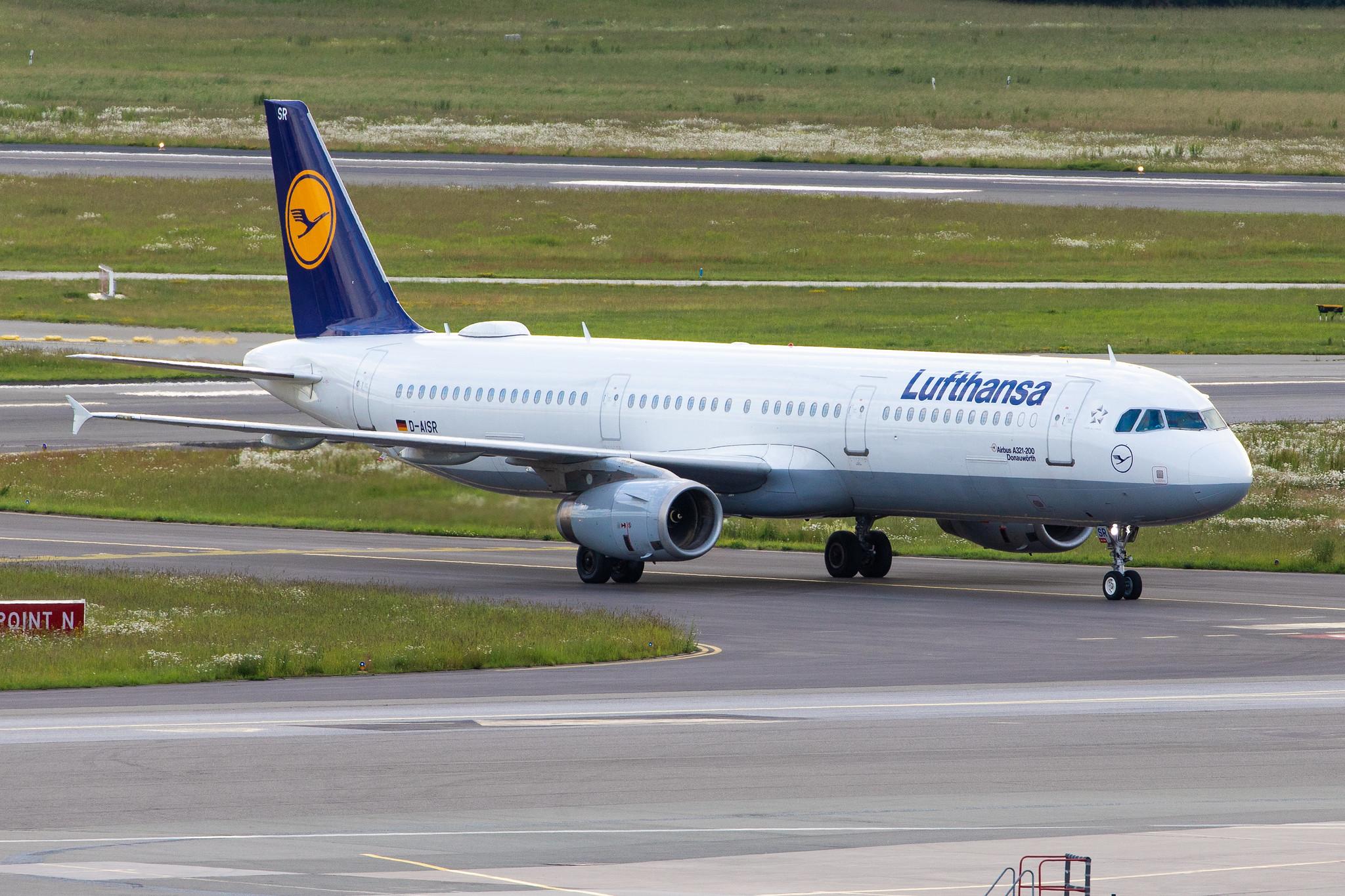 Hamburg Airport: Lufthansa (LH / DLH) |  Airbus A321-231 A321 | D-AISR | MSN 3987
