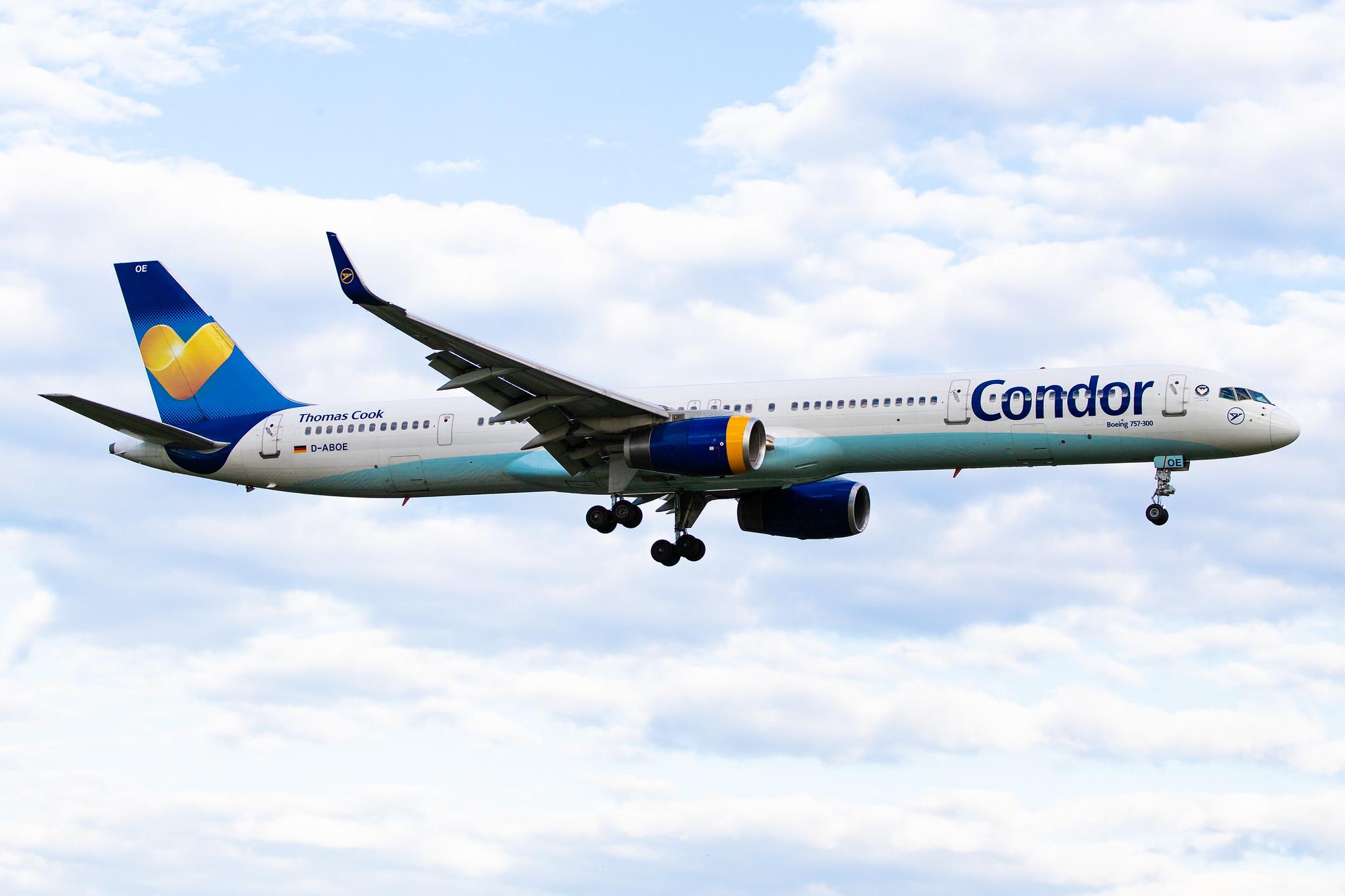 Hamburg Airport (HAM/EDDH): Condor (DE / CFG) |  Boeing 757-330 B753 | D-ABOE | MSN 29012