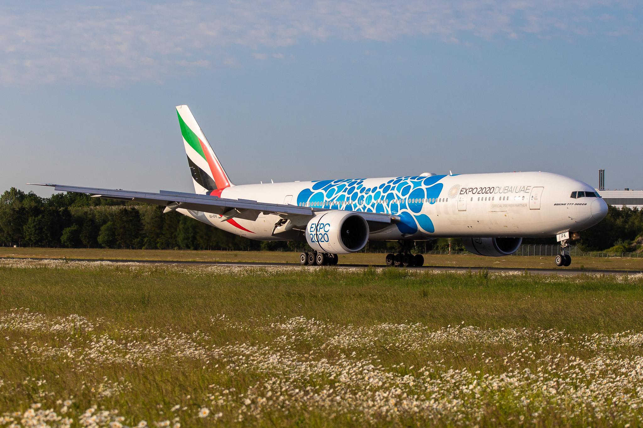 Hamburg Airport (HAM/EDDH): Emirates (EK / UAE) |  Livery: Expo 2020 - Mobility Livery |  Boeing 777-31H(ER) B77W | A6-EPK | MSN 42330