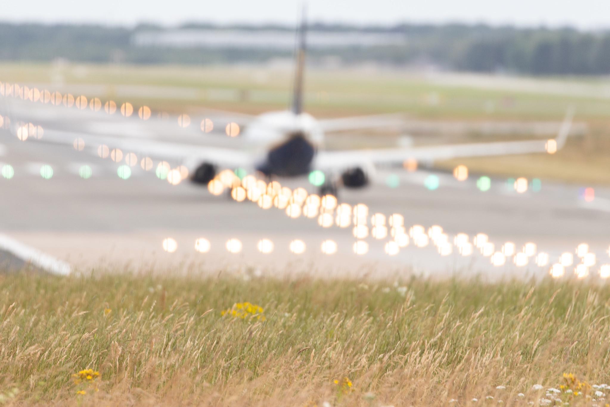Hamburg Airport: Ryanair (FR / RYR) |  Boeing 737-8AS B738 | EI-DHB | MSN 33572