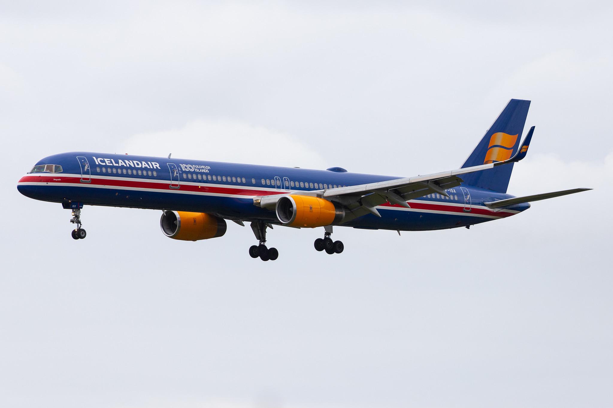 Hamburg Airport: Icelandair (FI / ICE) | Livery: 100 Years Icelandic Independence Livery | Boeing 757-3E7 B753 | TF-ISX | MSN 30179