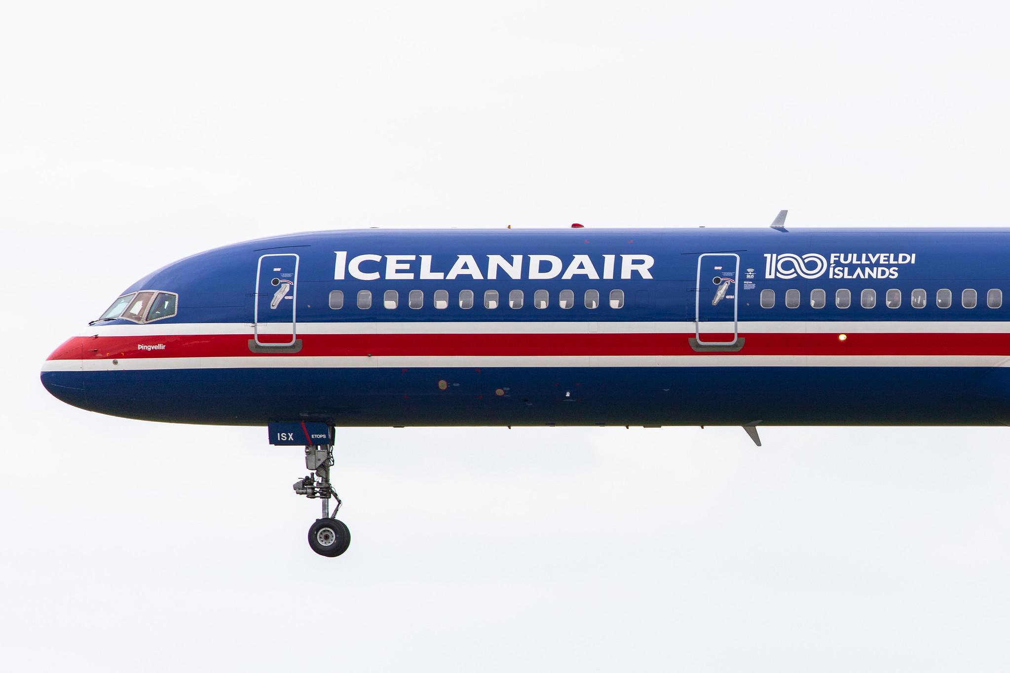 Hamburg Airport: Icelandair (FI / ICE) | Livery: 100 Years Icelandic Independence Livery | Boeing 757-3E7 B753 | TF-ISX | MSN 30179