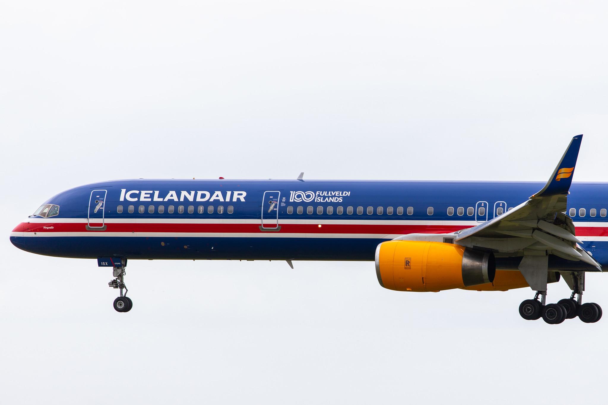 Hamburg Airport: Icelandair (FI / ICE) | Livery: 100 Years Icelandic Independence Livery | Boeing 757-3E7 B753 | TF-ISX | MSN 30179