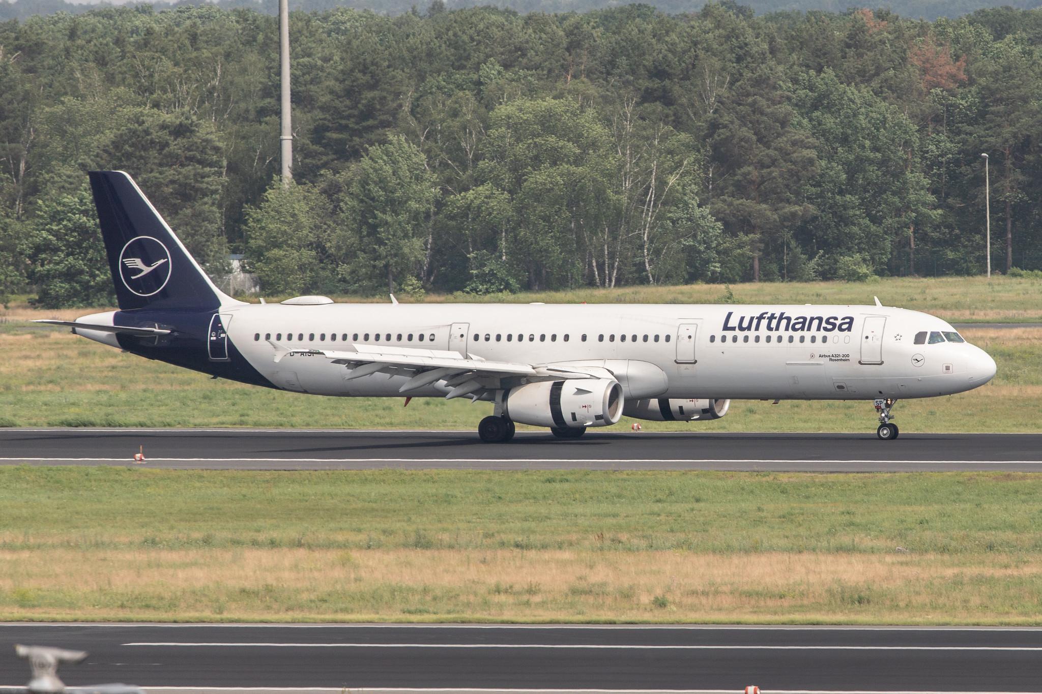 Flughafen Berlin Tegel (TXL): Lufthansa Airbus A321-231 A321 D-AISP MSN 3864
