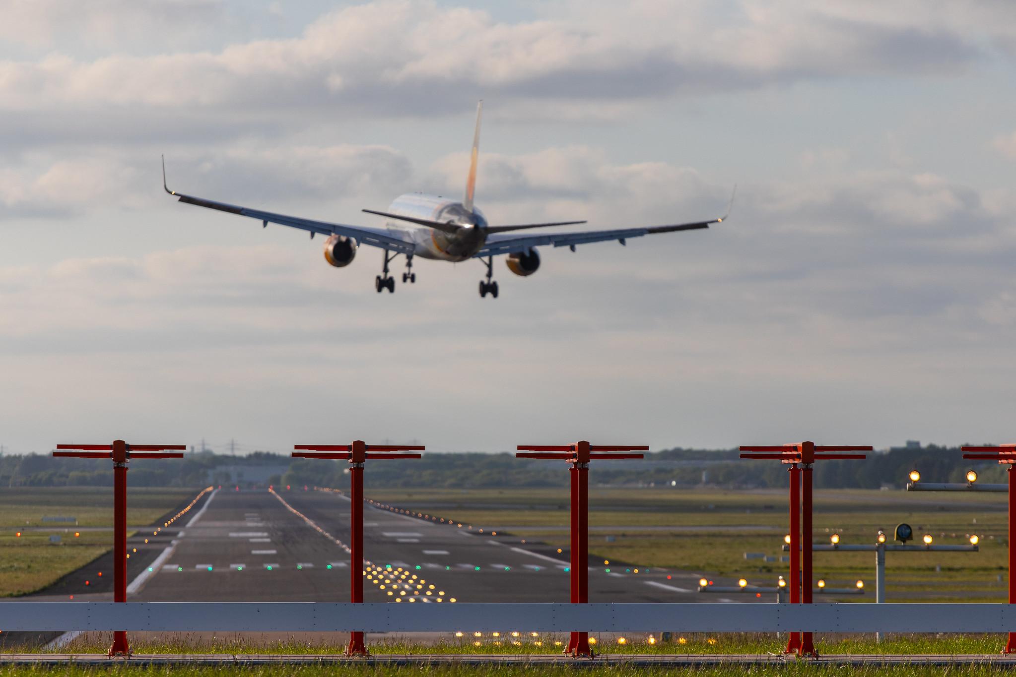Condor (DE / CFG) |  Boeing 757-330 B753 | D-ABOG | MSN 29014