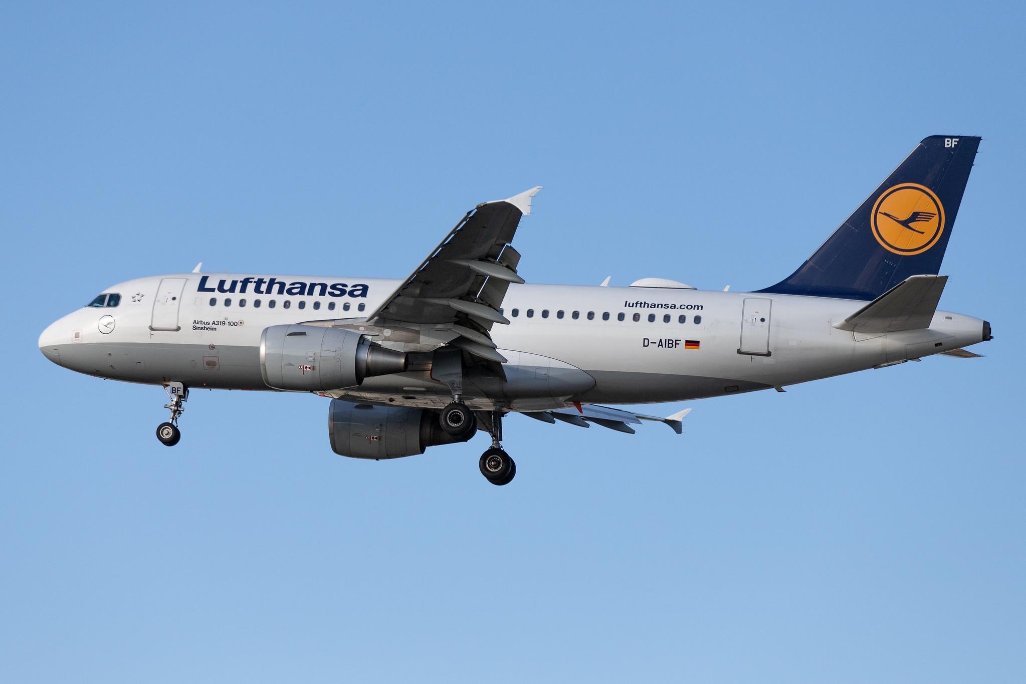 Hamburg Airport: Lufthansa (LH / DLH) |  Airbus A319-112 A319 | D-AIBF | MSN 4796