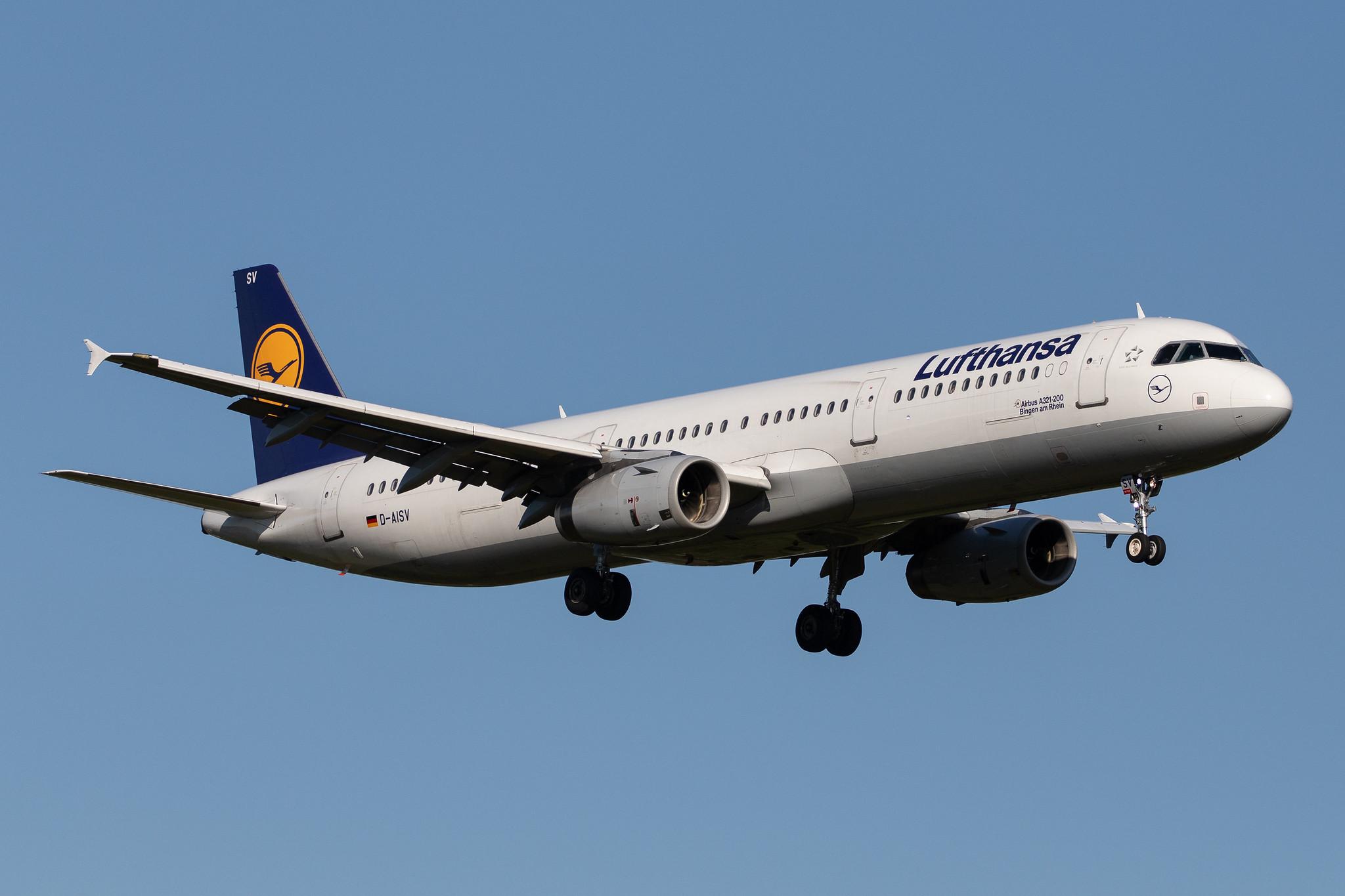 Hamburg Airport: Lufthansa (LH / DLH) |  Airbus A321-231 A321 | D-AISV | MSN 4050