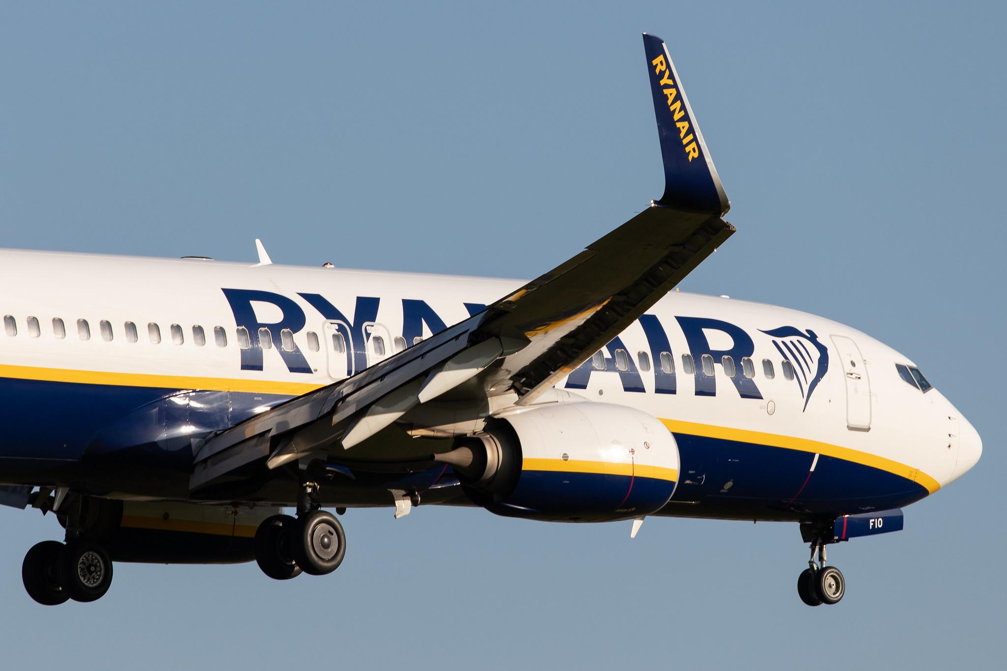 Hamburg Airport: Ryanair (FR / RYR) |  Boeing 737-8AS B738 | EI-FIO | MSN 61579