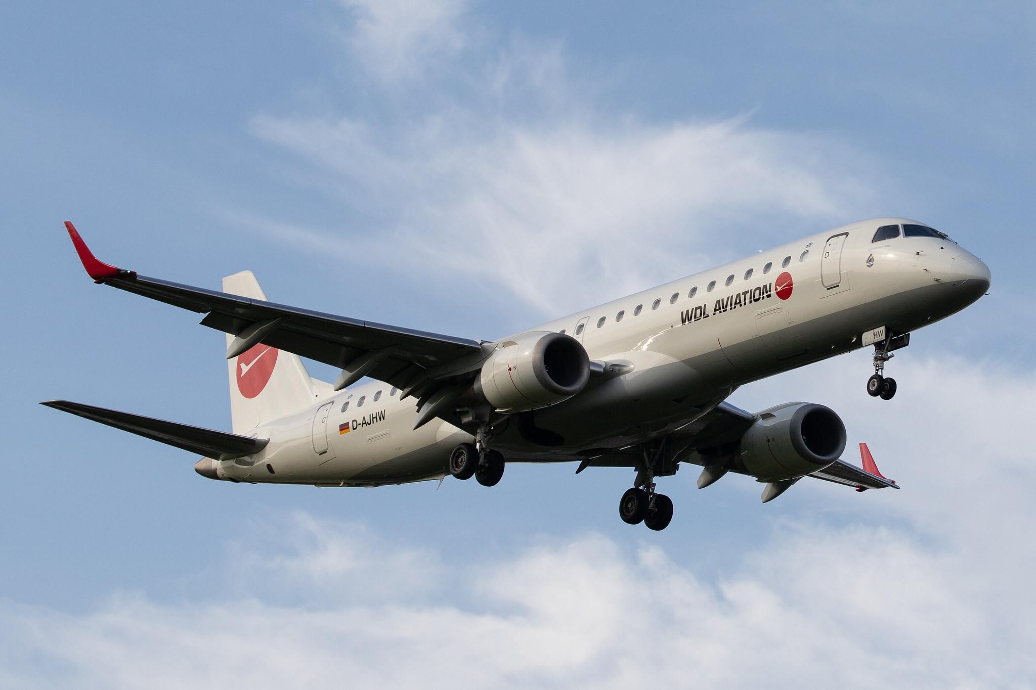 Hamburg Airport: WDL Aviation (WH / WDL) | Embraer ERJ-190LR E190 | D-AJHW | MSN 19000061