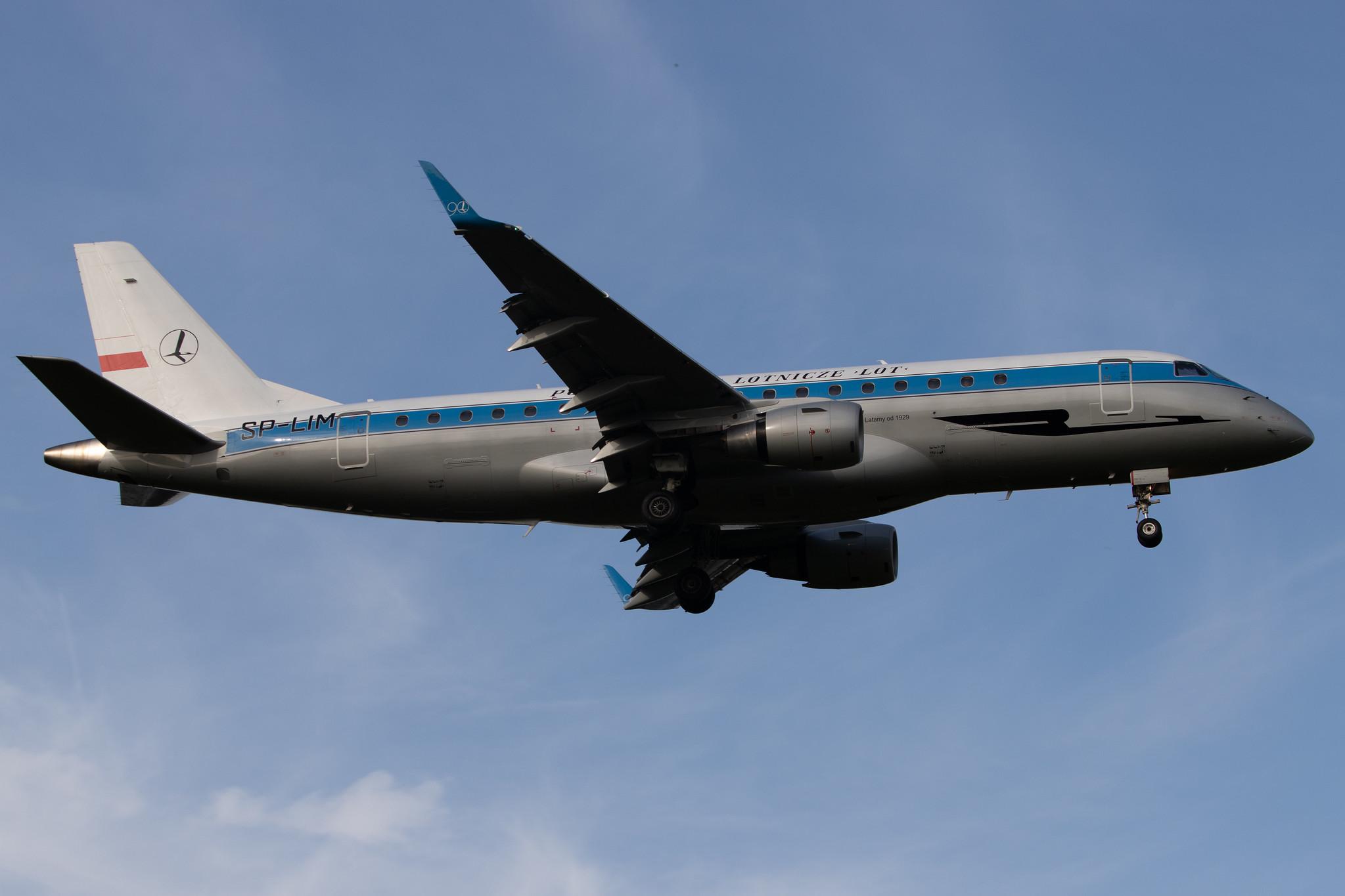 Hamburg Airport: LOT (LO / LOT) | Livery: Retro Livery | Embraer ERJ-175LR E75S | SP-LIM | MSN 17000311