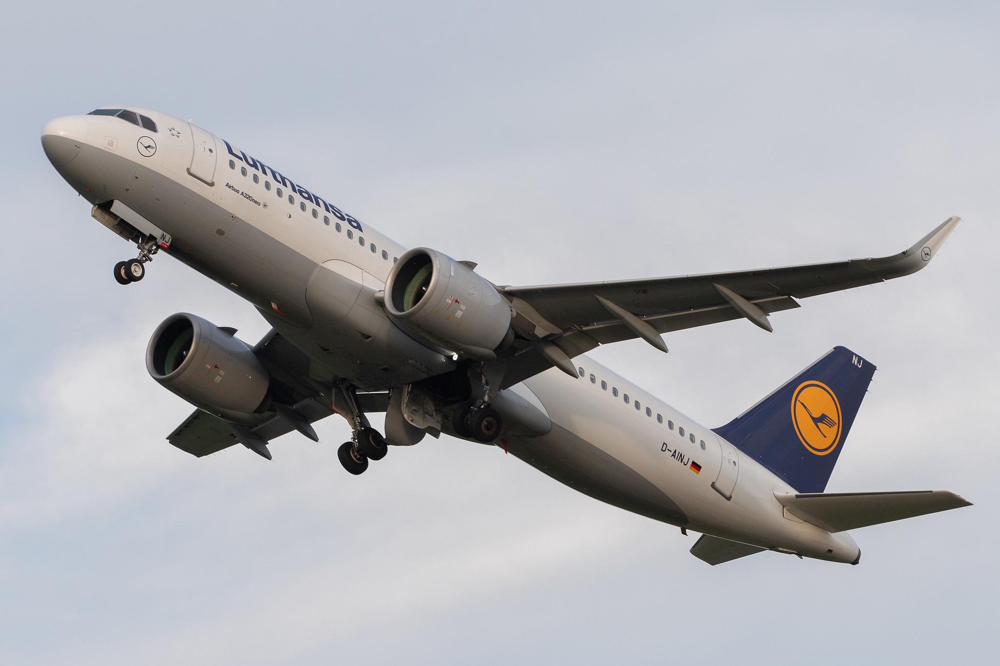 Hamburg Airport: Lufthansa (LH / DLH) |  Airbus A320-271N A20N | D-AINJ | MSN 7735