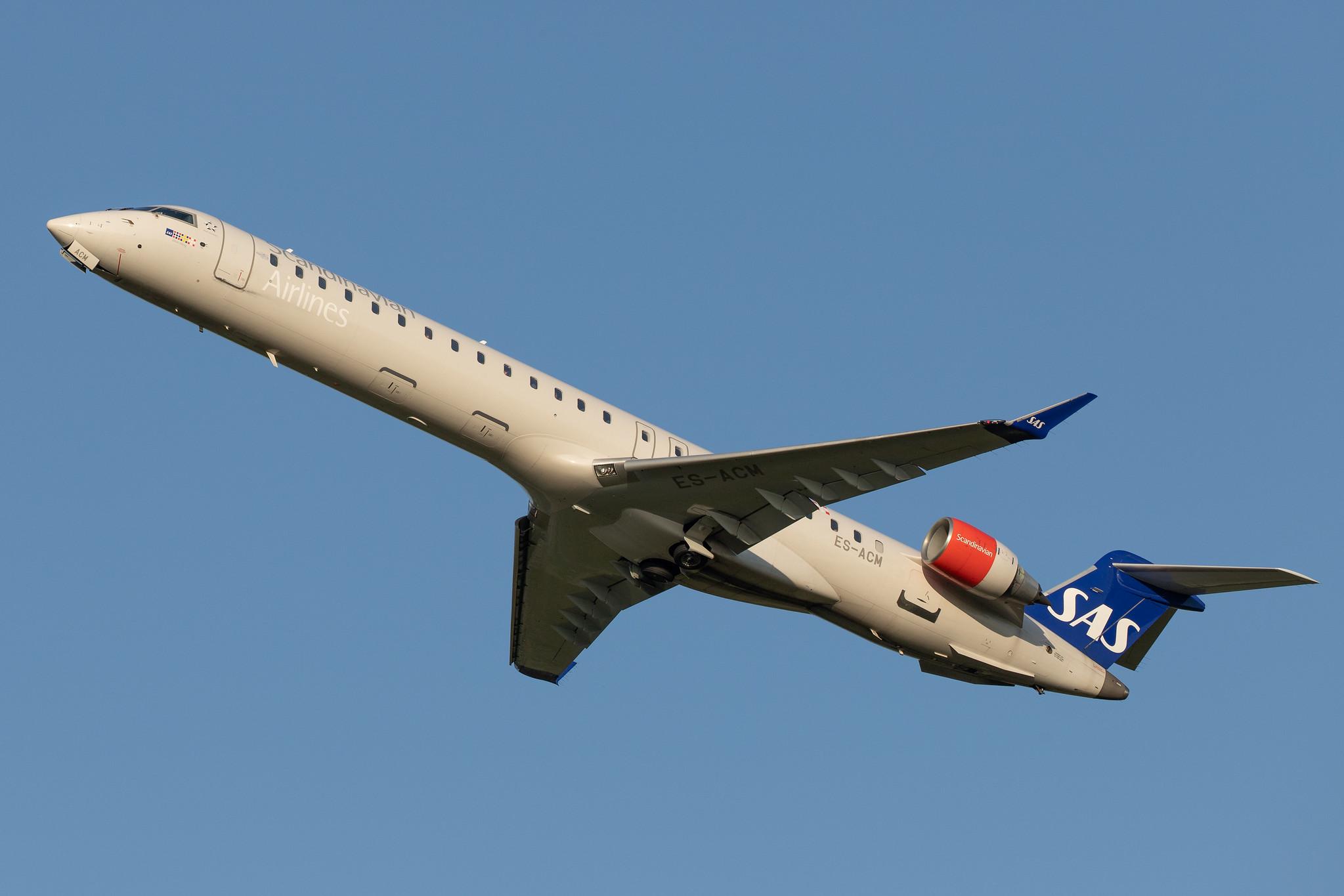 Hamburg Airport: SAS (SK / SAS) | Operator: Regional Jet | Bombardier CRJ-900LR CRJ9 | ES-ACM | MSN 15206