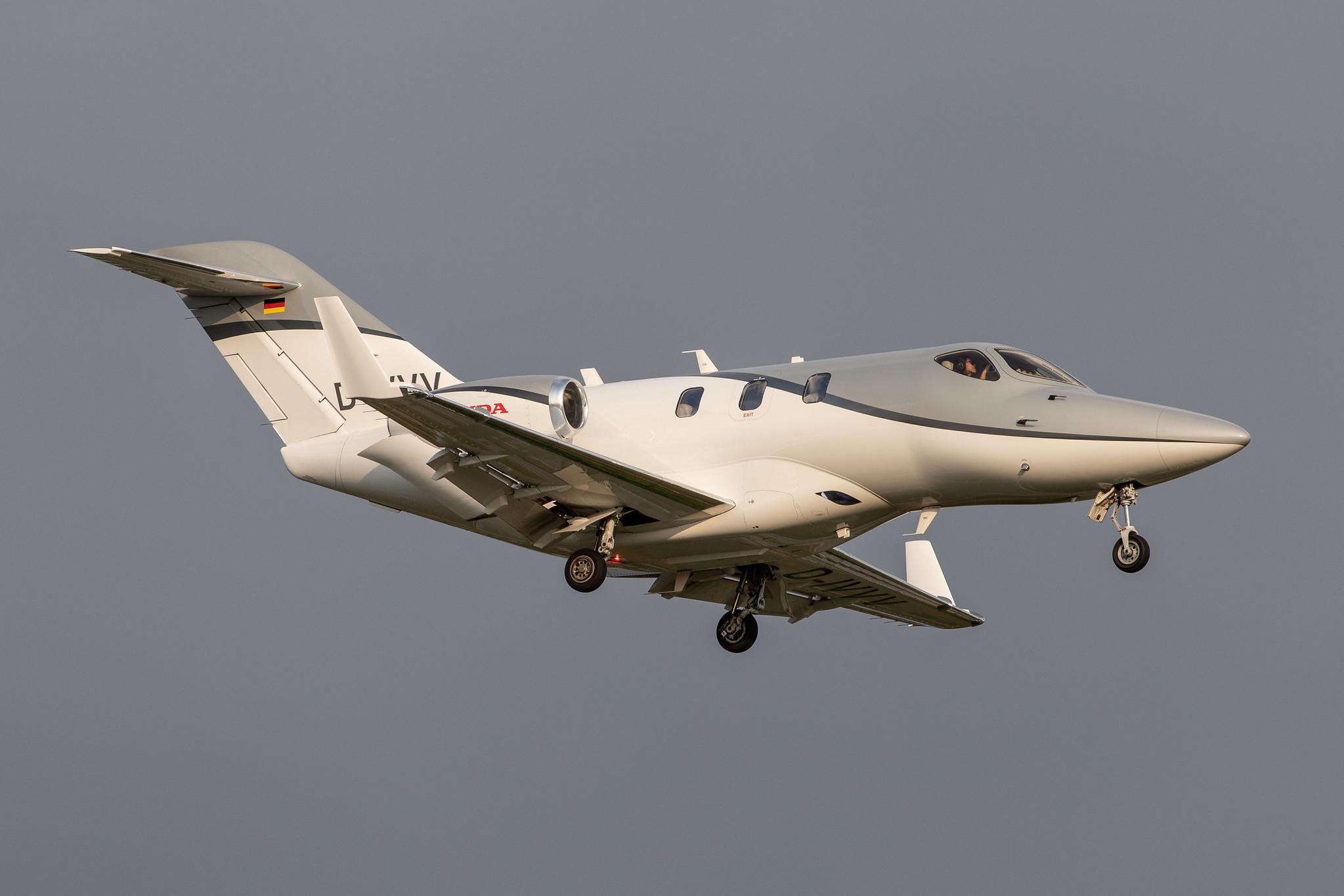 Hamburg Airport: Private Owner | Honda HA-420 HondaJet HDJT | D-IVVV | MSN 42000060