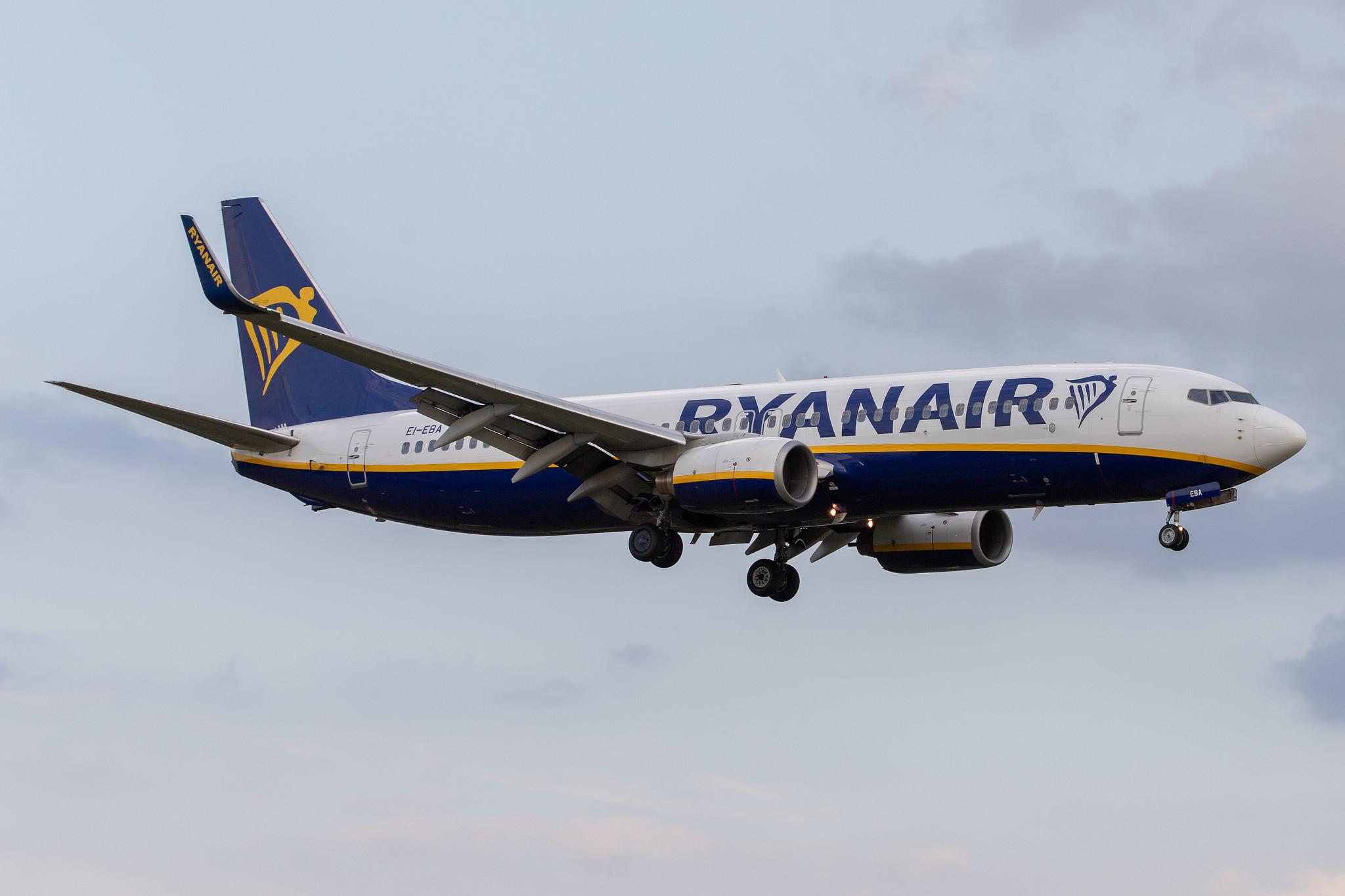 Hamburg Airport: Ryanair (FR / RYR) | Boeing 737-8AS B738 | EI-EBA | MSN 37516