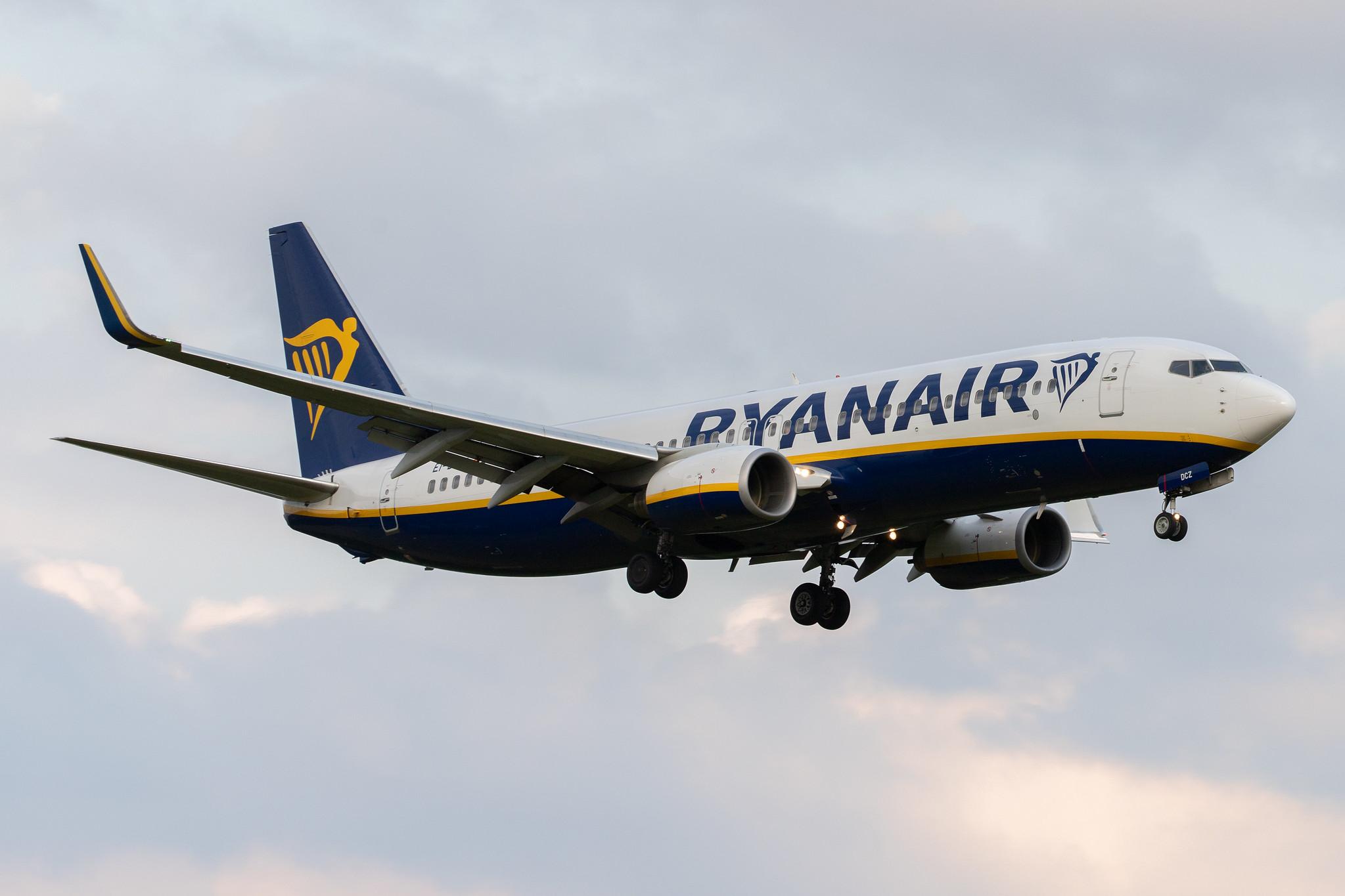 Hamburg Airport: Ryanair (FR / RYR) | Boeing 737-8AS B738 | EI-DCZ | MSN 33815