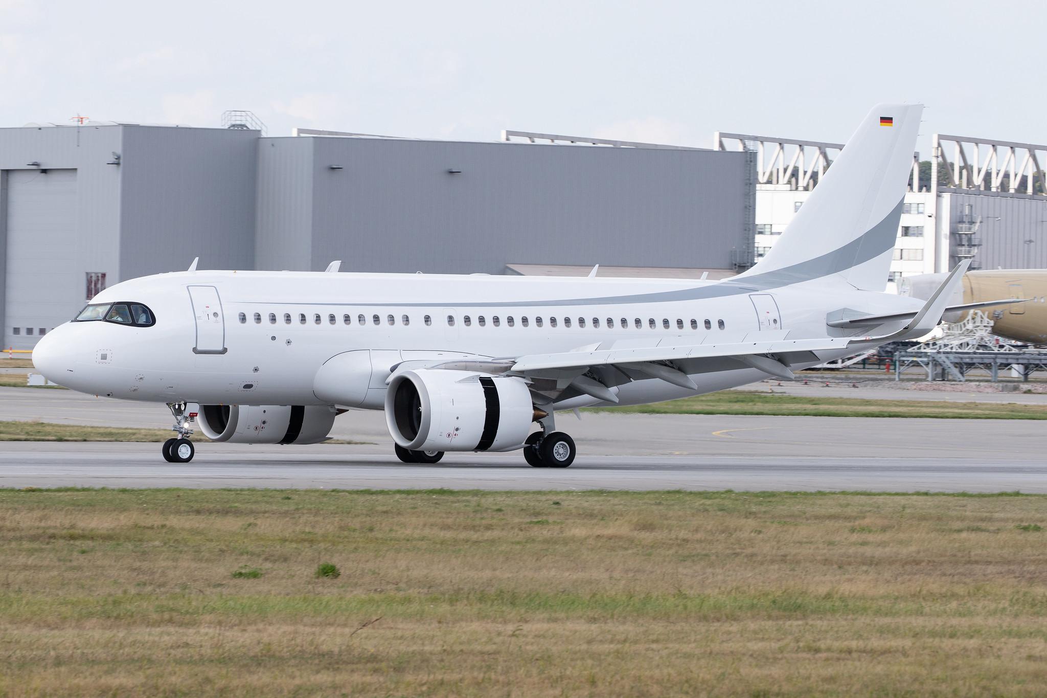 Flugplatz Hamburg-Finkenwerder: Airbus (/ AIB) |  Airbus A319-153N(CJ) A319 | D-AVWG | MSN 8612 (Private Owner, D-ANEO)