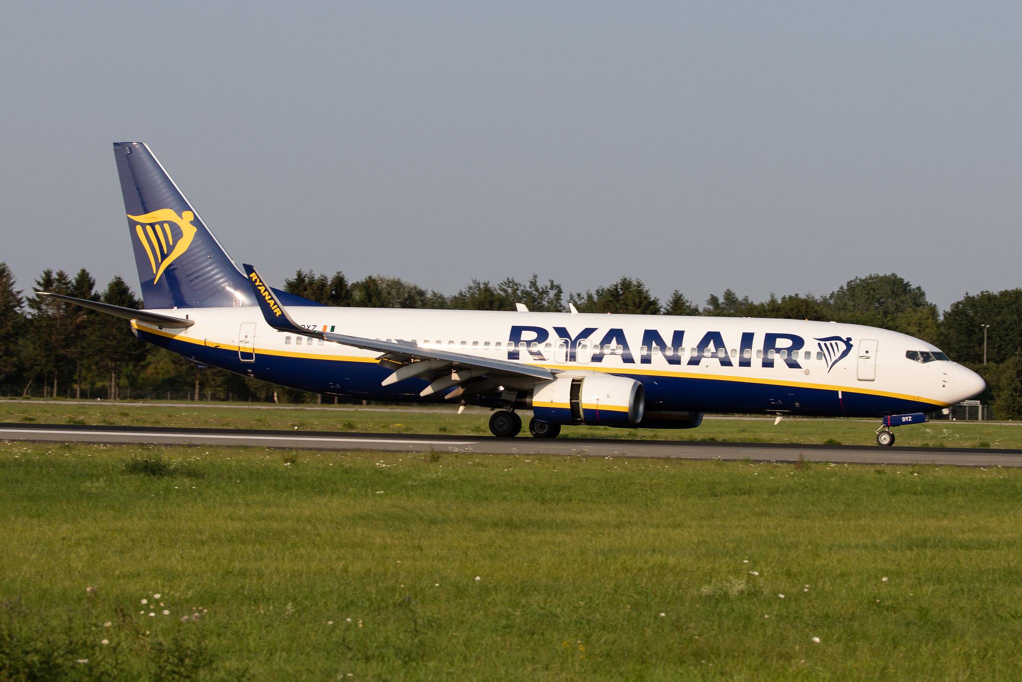 Hamburg Airport: Ryanair (FR / RYR) |  Boeing 737-8AS B738 | EI-DYZ | MSN 37518