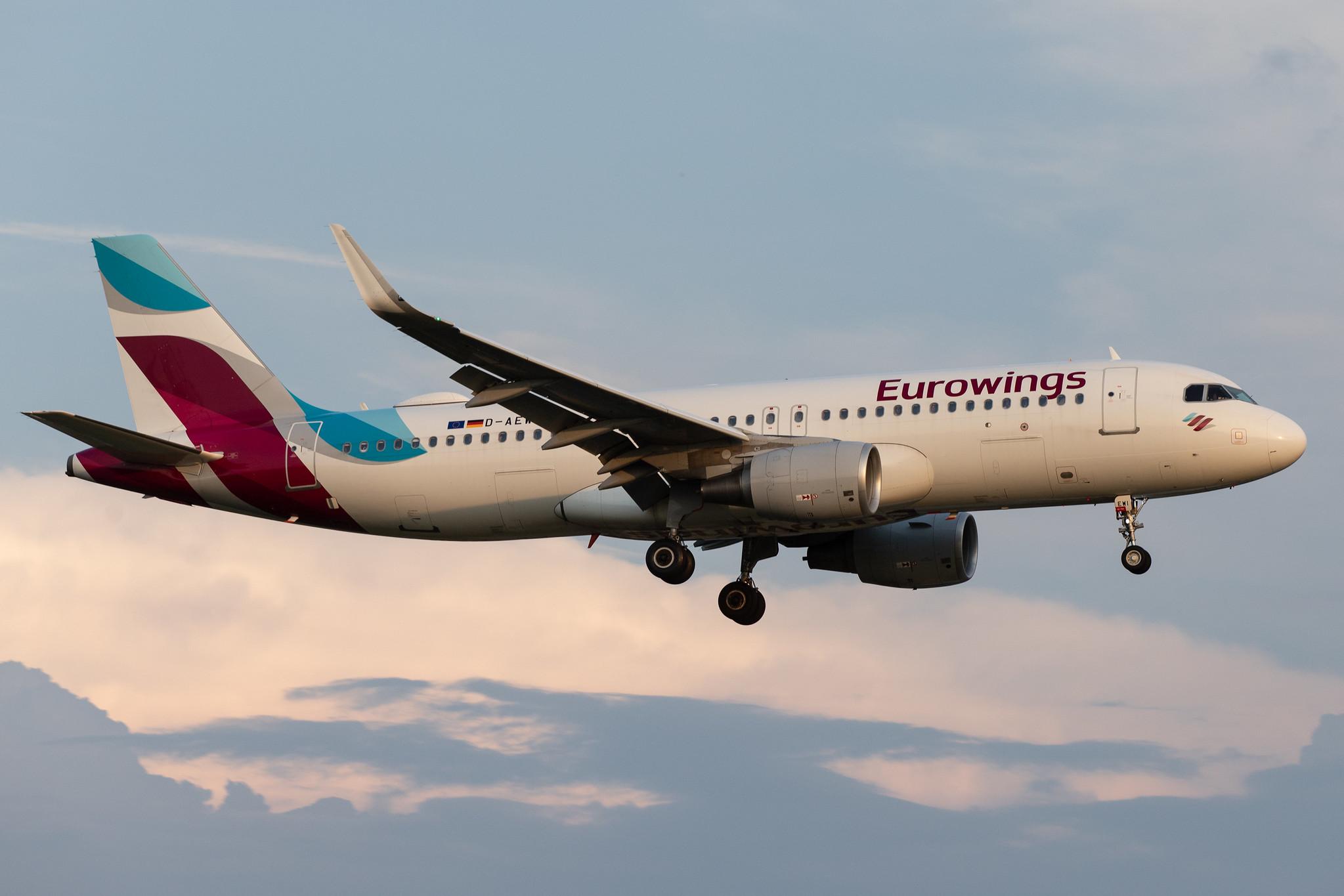 Hamburg Airport: Eurowings (EW / EWG) |  Airbus A320-214 A320 | D-AEWI | MSN 7210