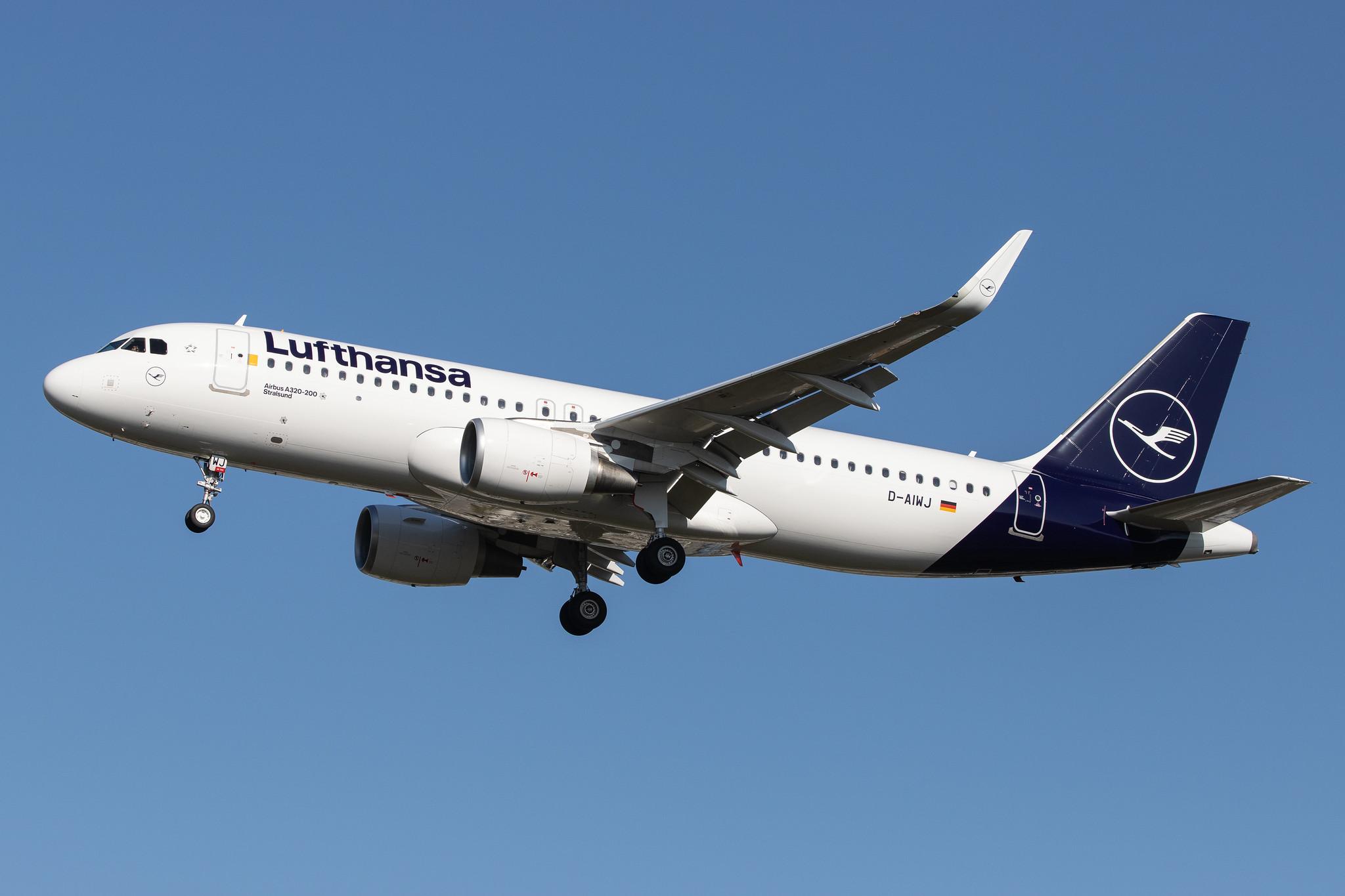 Frankfurt Airport: Lufthansa (LH / DLH) |  Airbus A320-214 A320 | D-AIWJ | MSN 9052