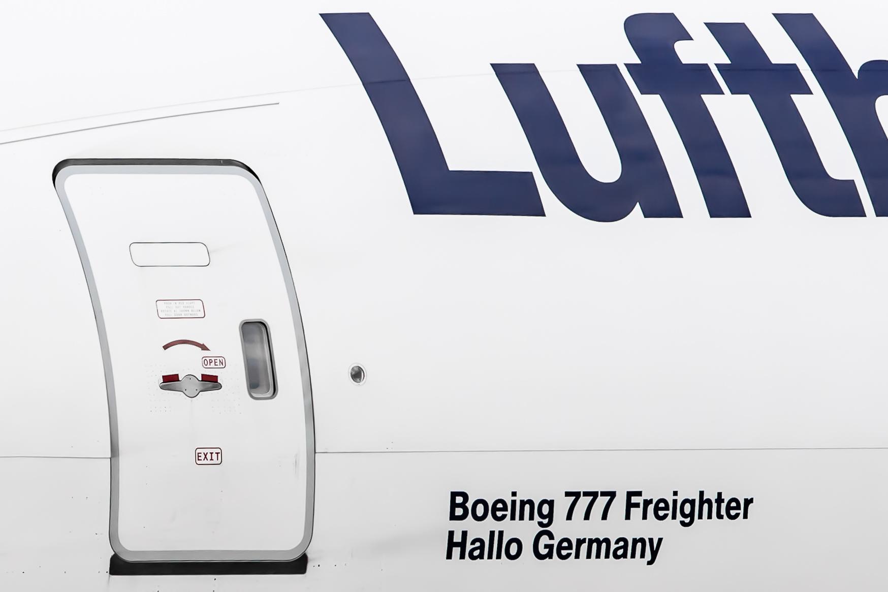 Frankfurt Airport: Lufthansa Cargo (/ GEC) |  Boeing 777-FBT B77L | D-ALFE | MSN 41678