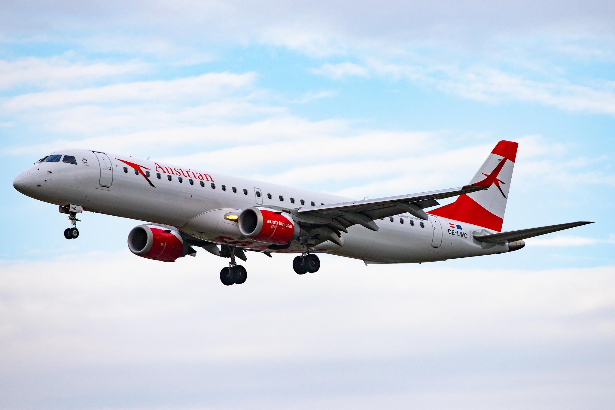 Frankfurt Airport: Austrian Airlines (OS / AUA) |  Embraer ERJ-195LR E195 | OE-LWC | MSN 19000350