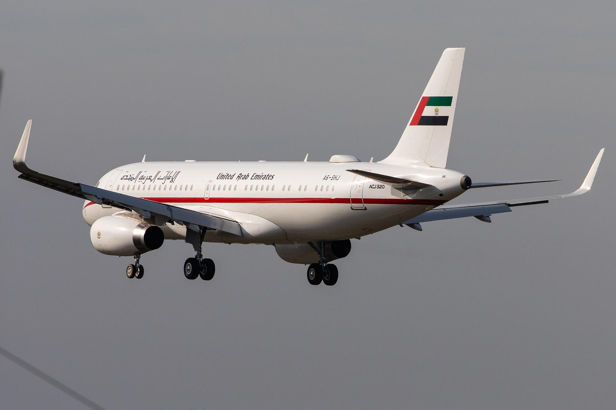 Frankfurt Airport: Sharjah Ruler  |  Airbus A320-232(CJ) A320 | A6-SHJ | MSN 6659