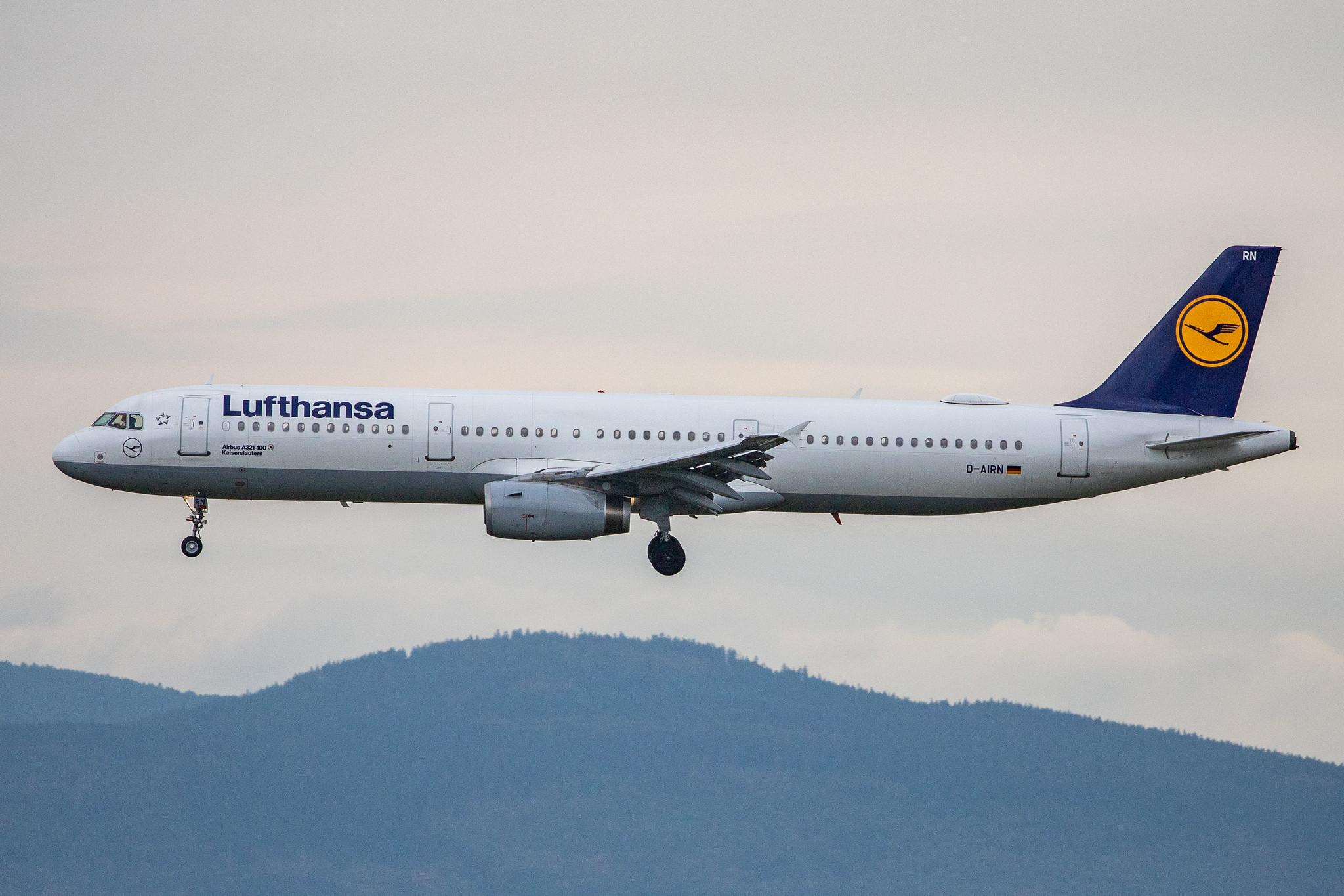 Frankfurt Airport: Lufthansa (LH / DLH) |  Airbus A321-131 A321 | D-AIRN | MSN 0560