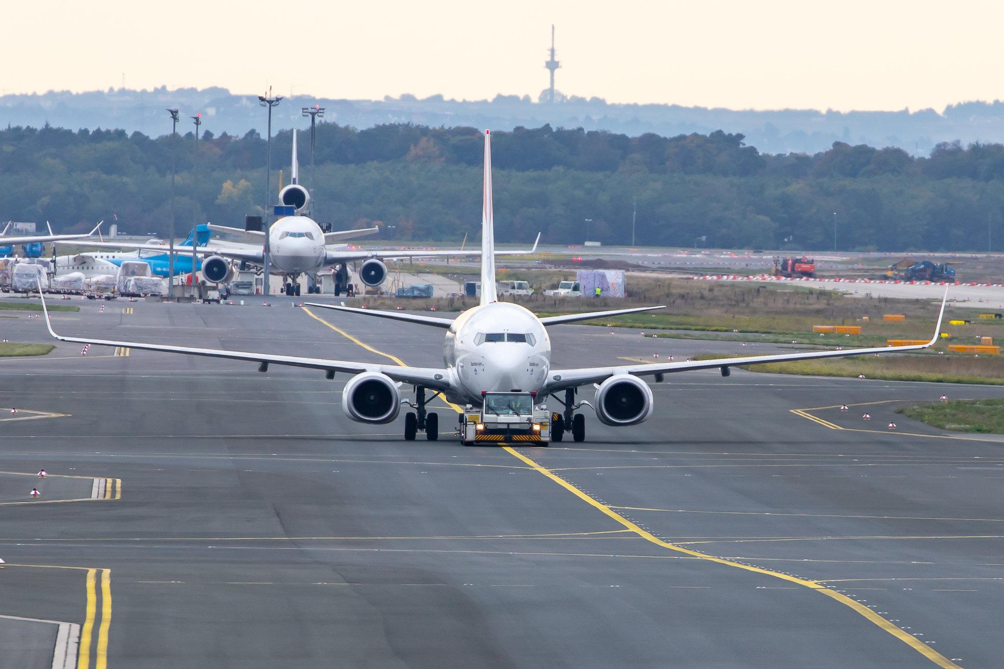 Frankfurt Airport: Somon Air (SZ / SMR) |  Boeing 737-8GJ B738 | EY-777 | MSN 34960
