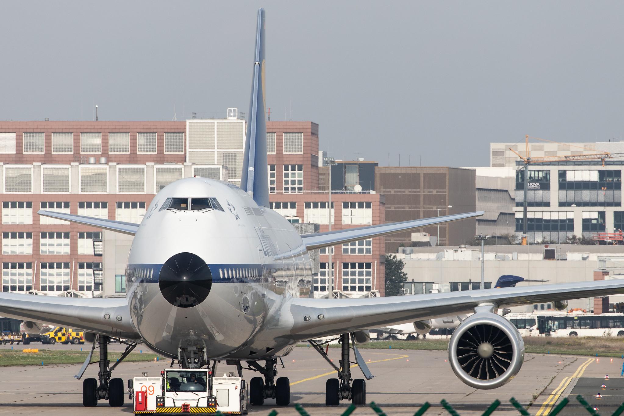 Frankfurt Airport: Lufthansa (LH / DLH) |  Livery: Retro Livery |  Boeing 747-830 B748 | D-ABYT | MSN 37844