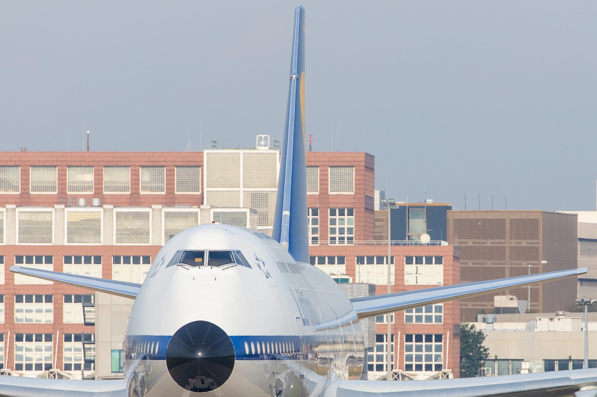 Frankfurt Airport: Lufthansa (LH / DLH) |  Livery: Retro Livery |  Boeing 747-830 B748 | D-ABYT | MSN 37844