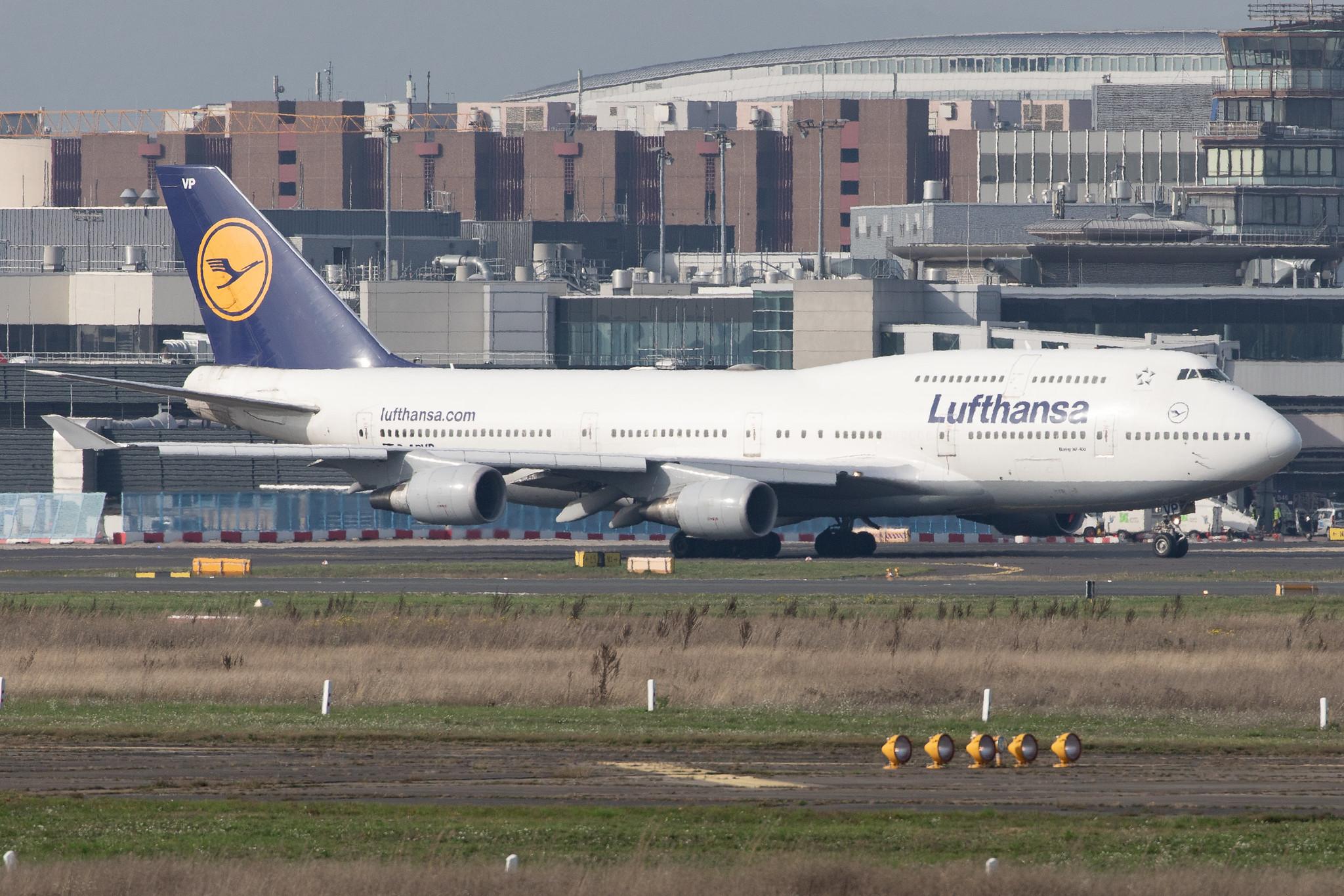 Frankfurt Airport: Lufthansa (LH / DLH) |  Boeing 747-430 B744 | D-ABVP | MSN 28284