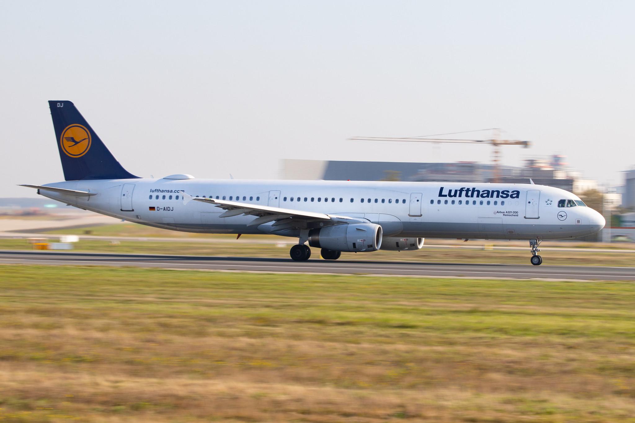 Frankfurt Airport: Lufthansa (LH / DLH) |  Airbus A321-231 A321 | D-AIDJ | MSN 4792