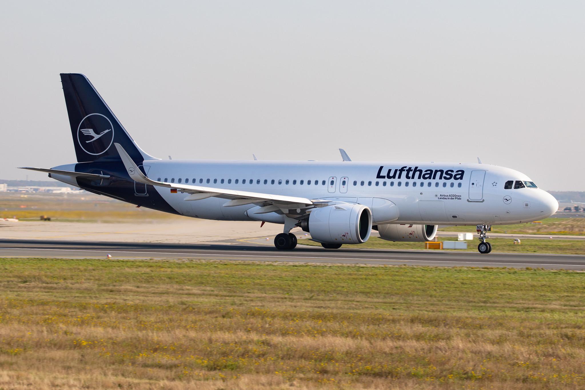 Frankfurt Airport: Lufthansa (LH / DLH) |  Airbus A320-271N A20N | D-AINR | MSN 8725