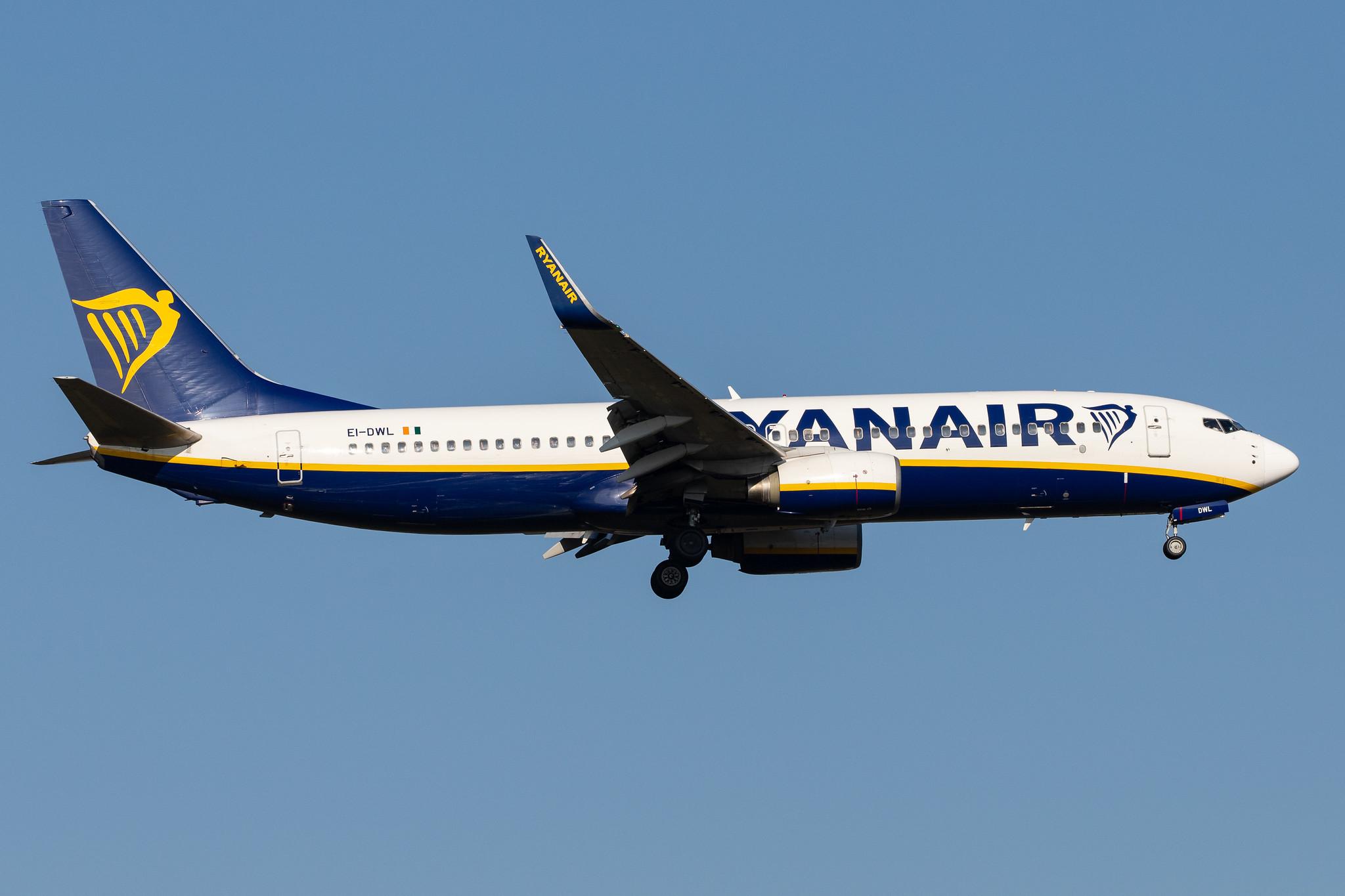 Frankfurt Airport: Ryanair (FR / RYR) |  Boeing 737-8AS B738 | EI-DWL | MSN 33618